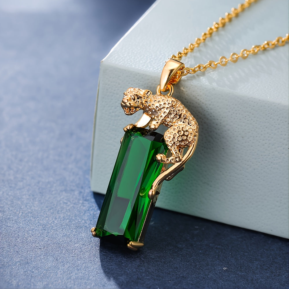Green Crystal Leopard Pendant Necklace for Women Hip Hop Punk Style