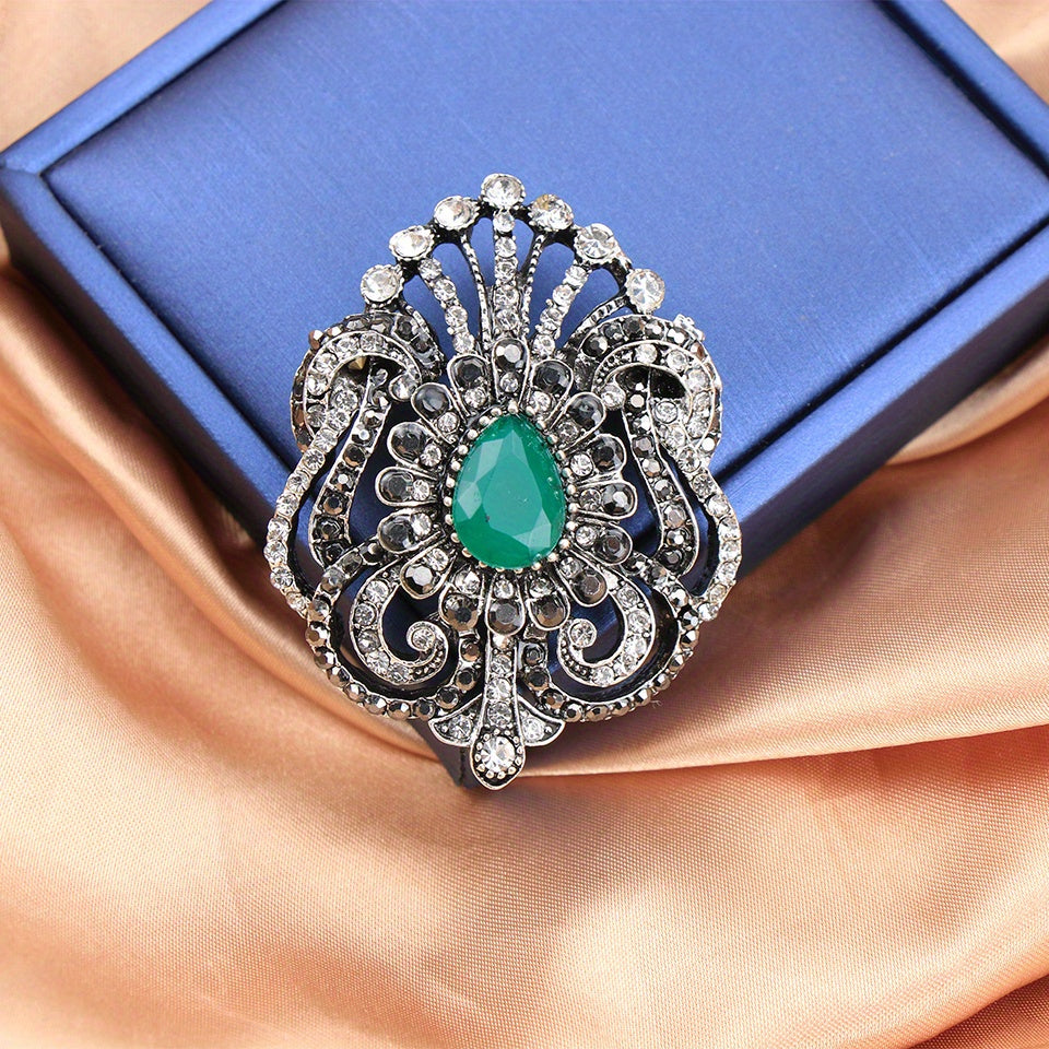 Vintage Rhinestone Hollow-Out Brooch Pin Elegant Baroque Style Women Jewelry