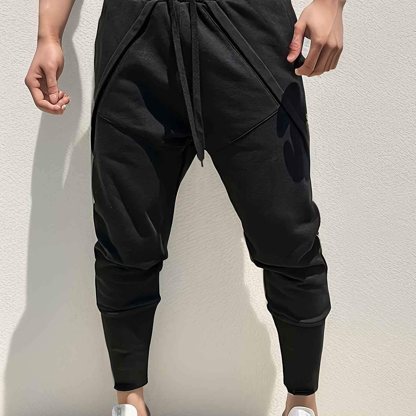 Мужские спортивные штаны с tapered fit, боковыми карманами, регулируемым шнурком, полиэстер, однотонные