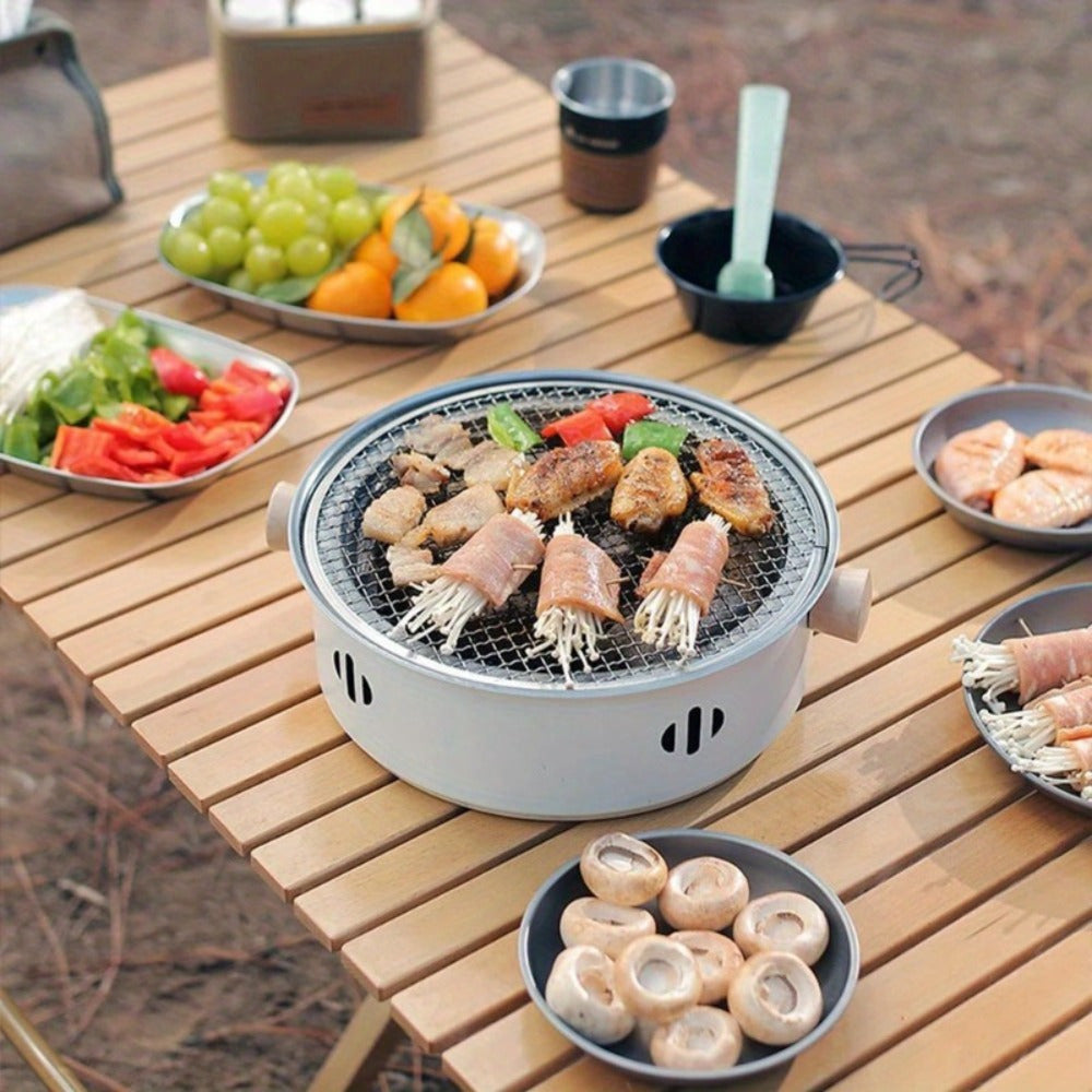 4 ta zanglamaydigan po'latdan yasalgan ko'mir grill to'plami, tarmoq ko'targich bilan. Portativ va zaryadsiz, ichki va tashqi foydalanish uchun. Oila yig'ilishlari, do'stlar bilan uchrashuvlar, lager va hovli pishirish uchun ideal.