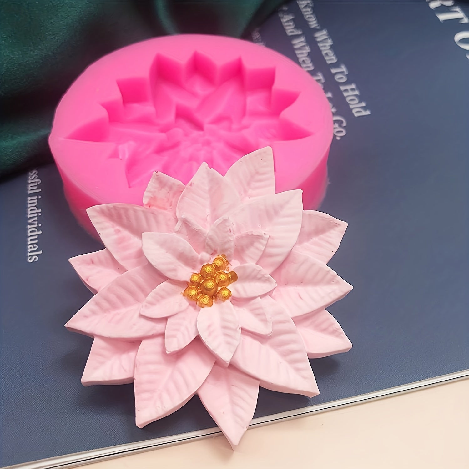 Silicone Mold Set for Christmas Holly Leaf 2 Pieces for Baking and Crafts