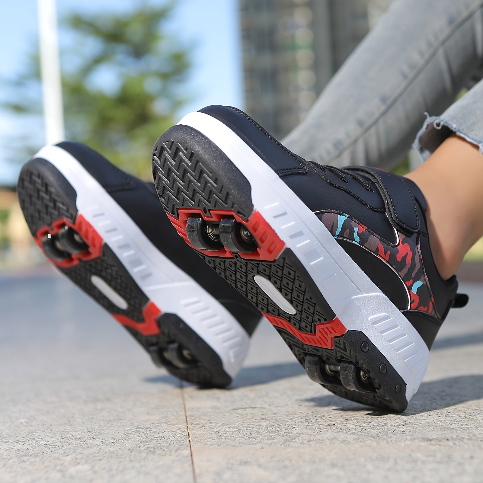 Teen Boys Girls Lightweight Sneakers with Detachable Four-Wheel Roller Skates for Outdoor Casual Sports