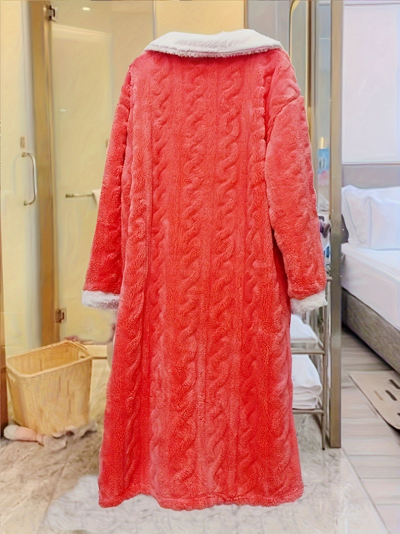 Women's Fleece-Lined V-Neck Sleep Robe with Pockets and Floral Pattern