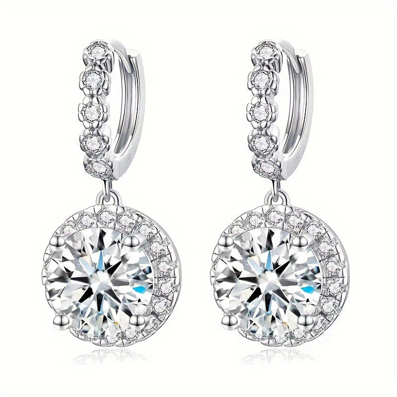 S925 sterling kumushdan tayyorlangan, 18K oltin bilan qoplangan hashamatli moissanite halqalar, har kuni kiyish yoki maxsus tadbirlar uchun mukammal yumaloq halqalar. Onalar kuni uchun ideal sovg'a, chiroyli sovg'a qutisida keladi.