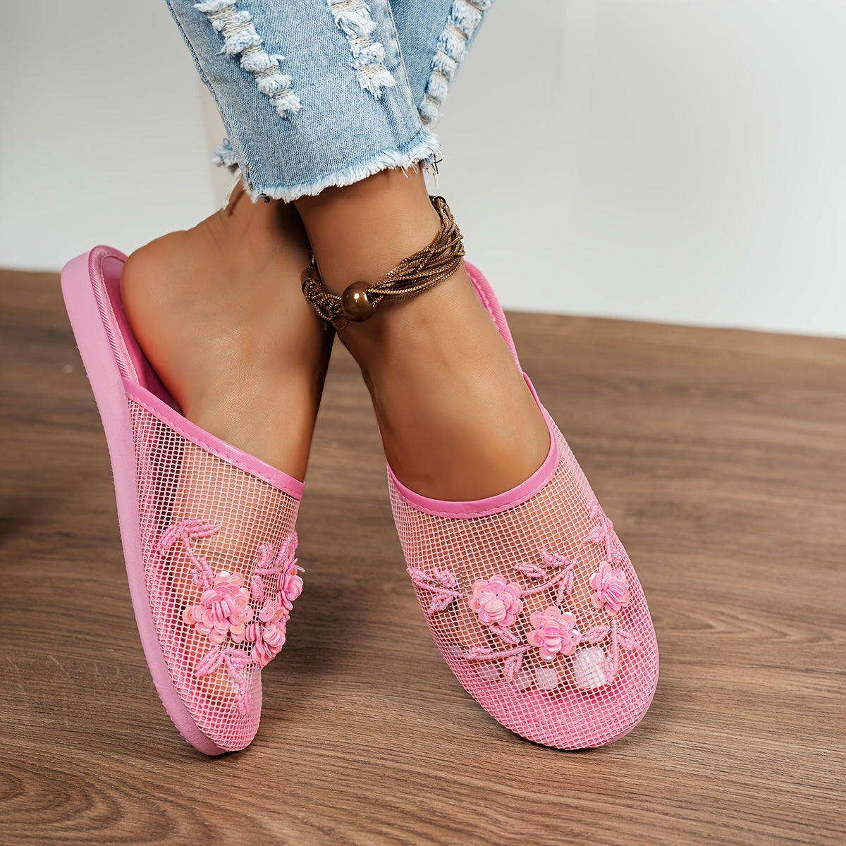 Women's Flat Sandals With Flower Sequins and Beaded Detail