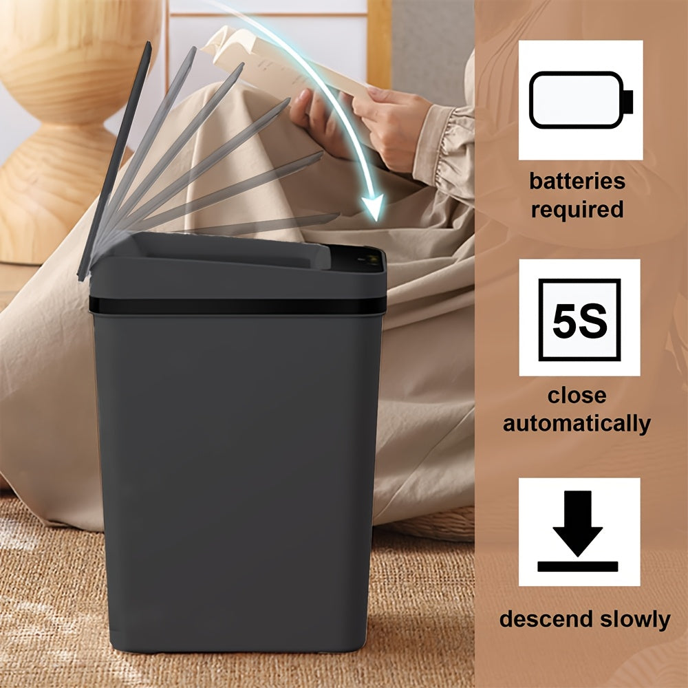 Cubo de basura automático de 8.33 L con tapa oscilante, operación con un botón, negro y blanco