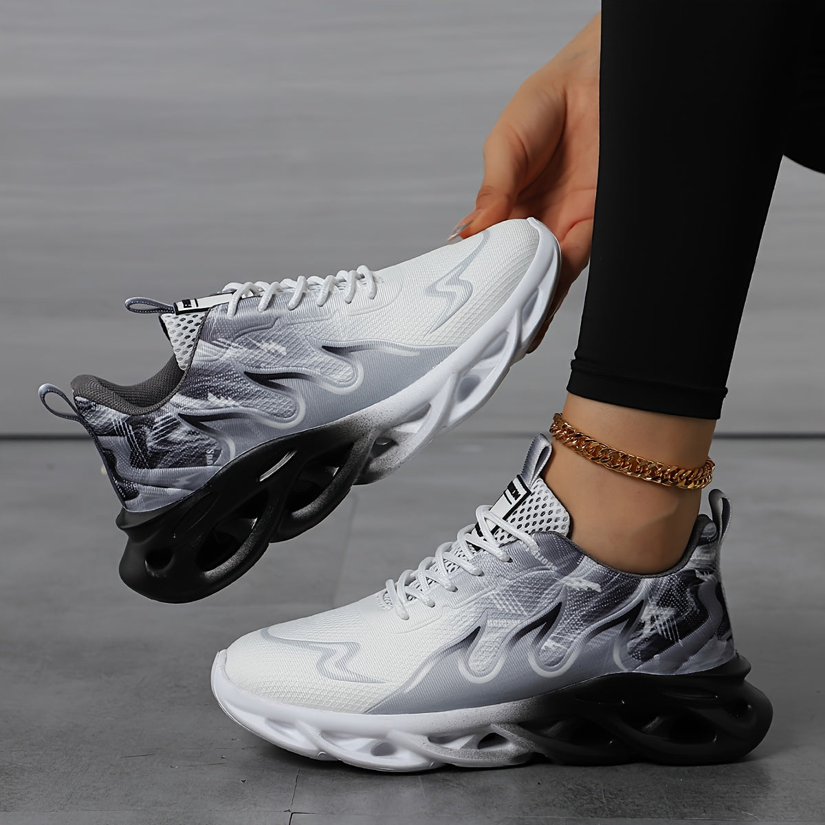 Women Breathable Mesh Sneakers Casual Lace-Up Round Toe Low Top Shoes All-Season