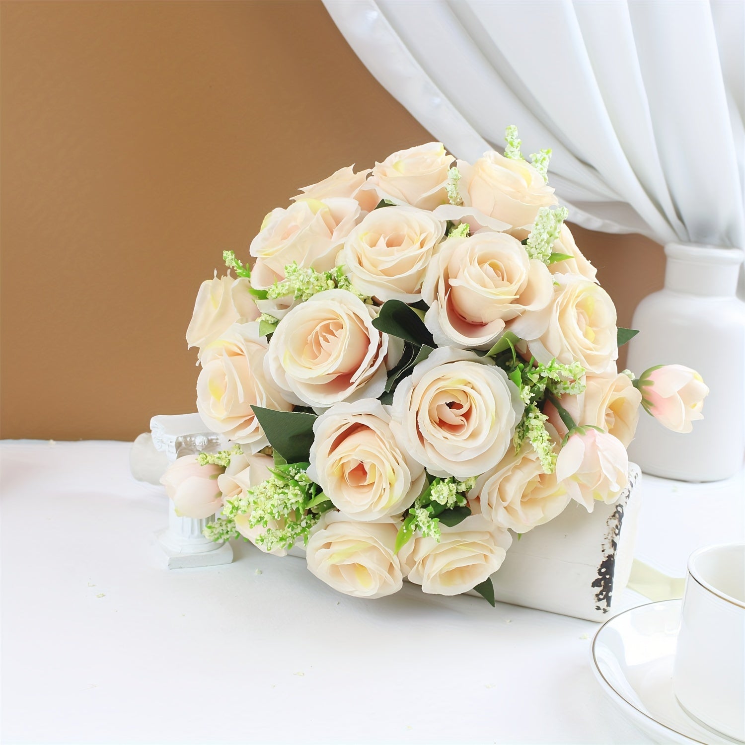 Qo'lda tayyorlangan gül buketi, sun'iy marjonlar va konopka ipi bilan, to'ylar va tadbirlar uchun