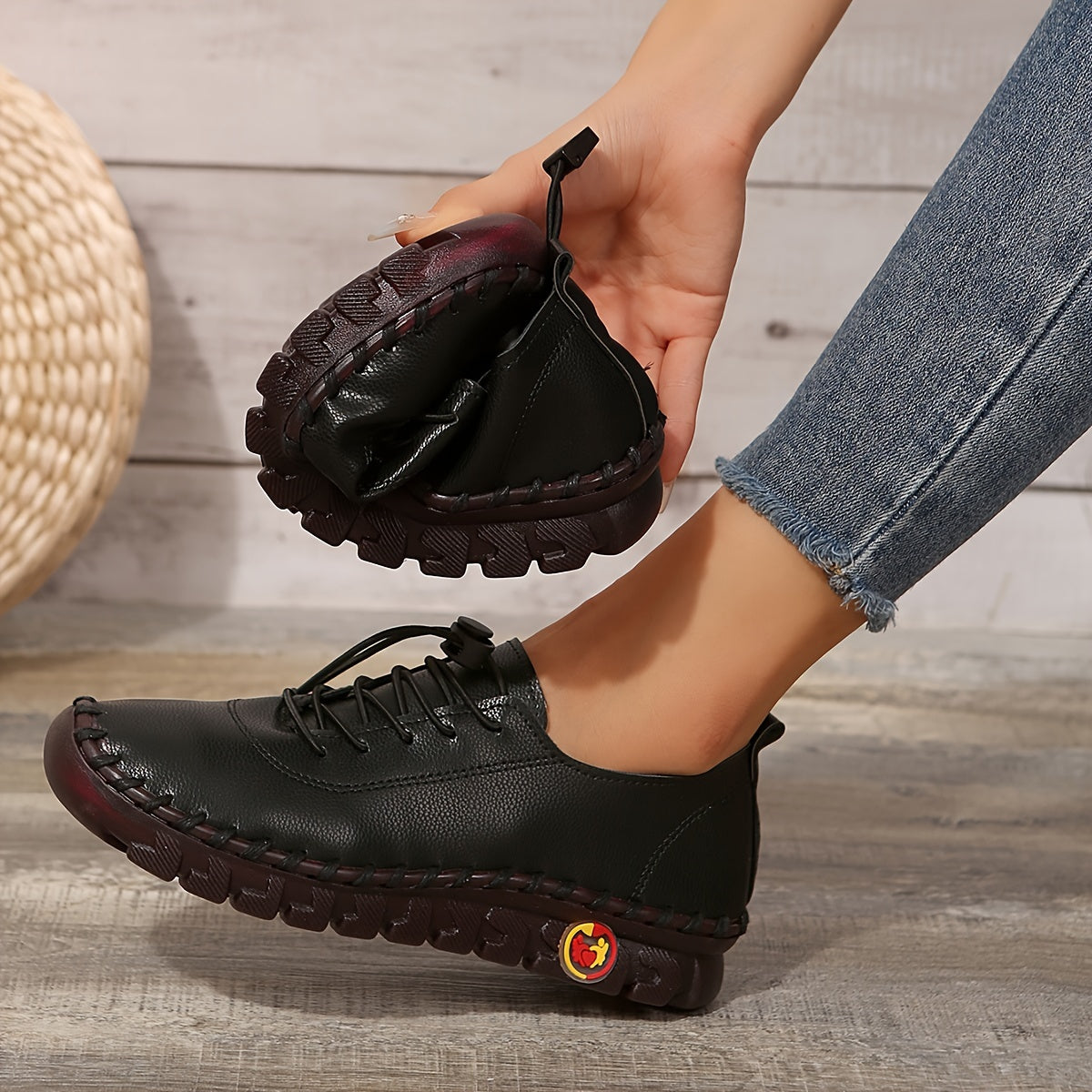 Women's Retro Stitched PU Cover Sneakers Casual Shoes Black Red Heart