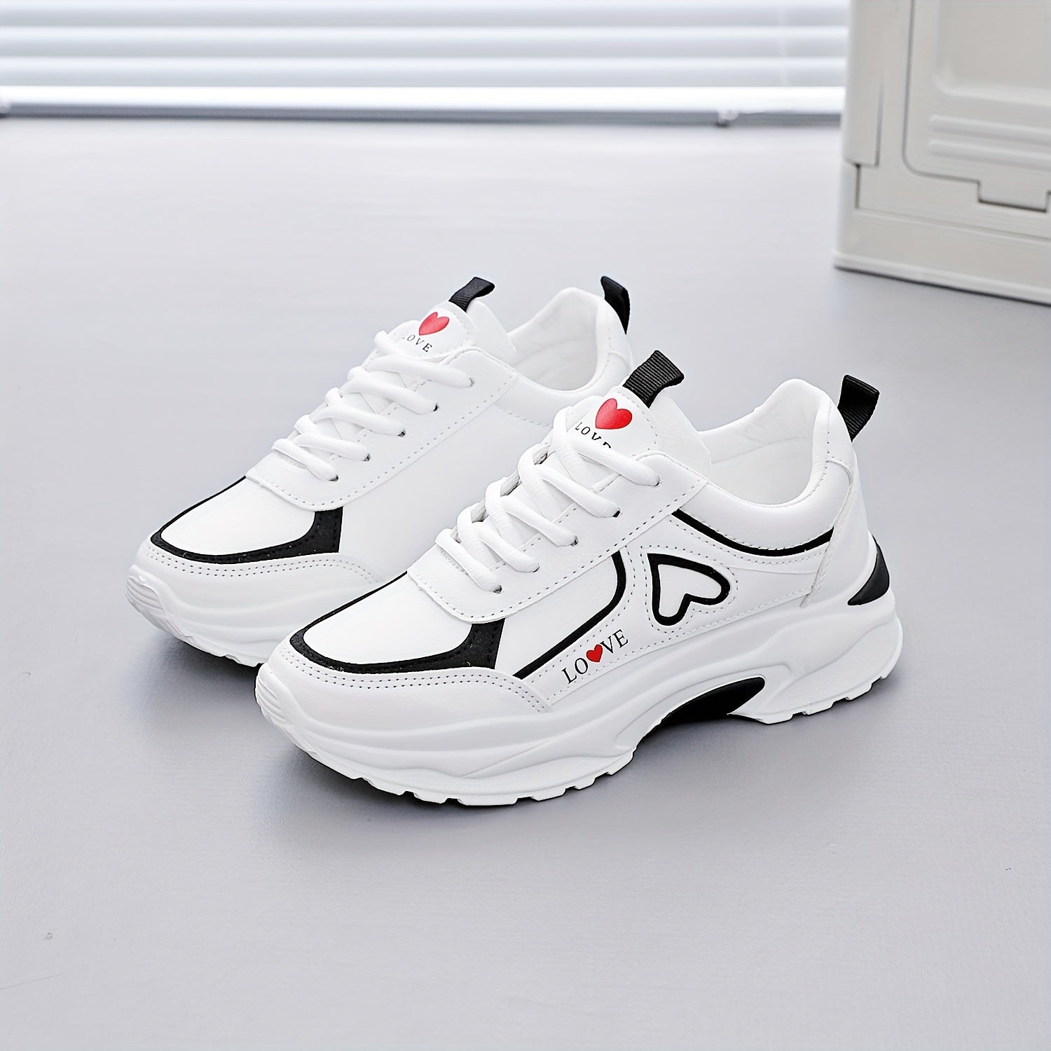 Women's White Black Casual Running Shoes Breathable Mesh Sneakers