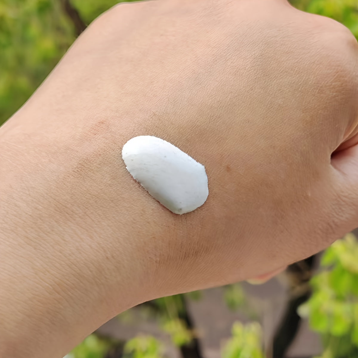 Women Color-Changing Foundation Medium Light Skin Tone Blends Instantly