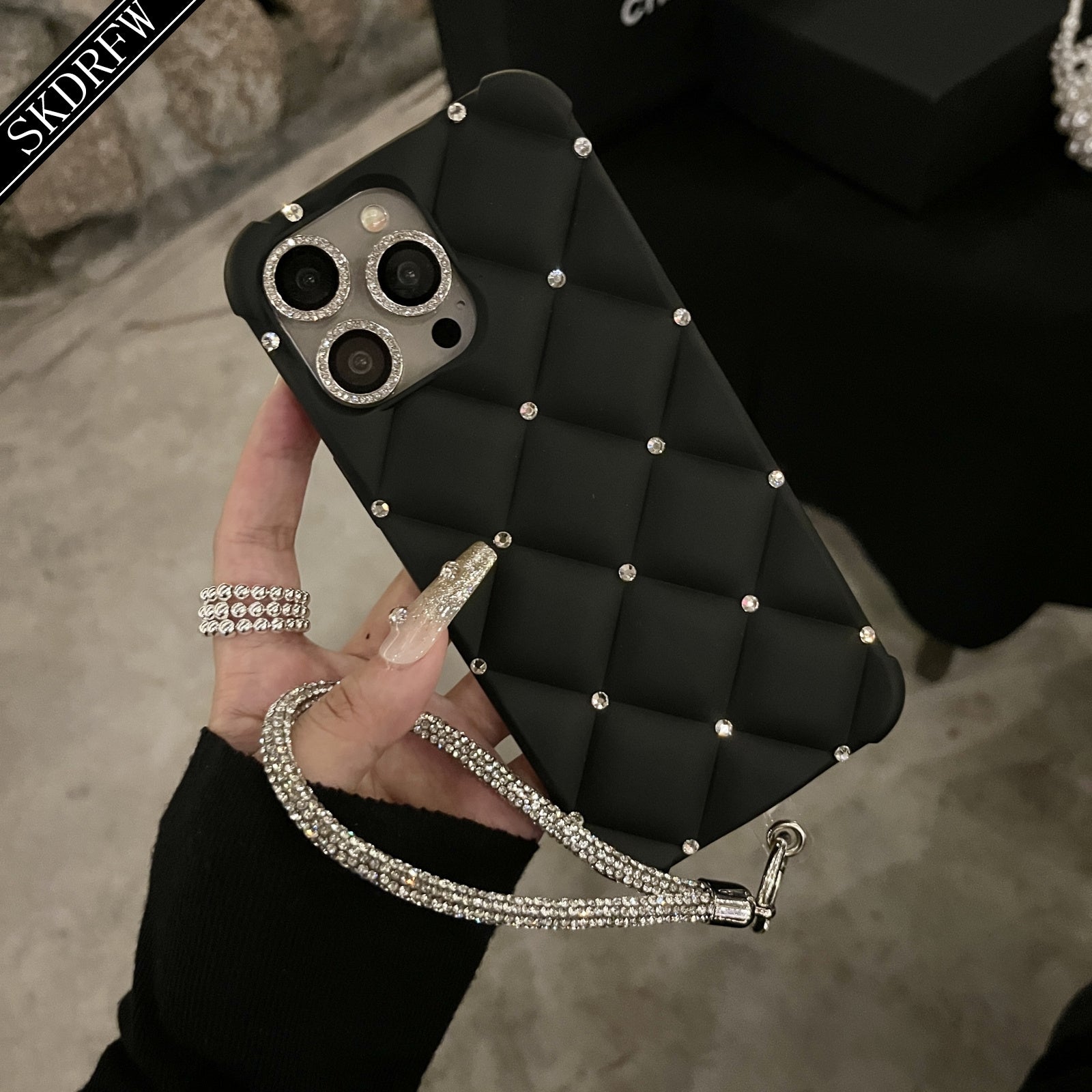 Skin-Like Lady Style Phone Case for iPhone with Rhinestone Bracelet and Anti-Fall Protection