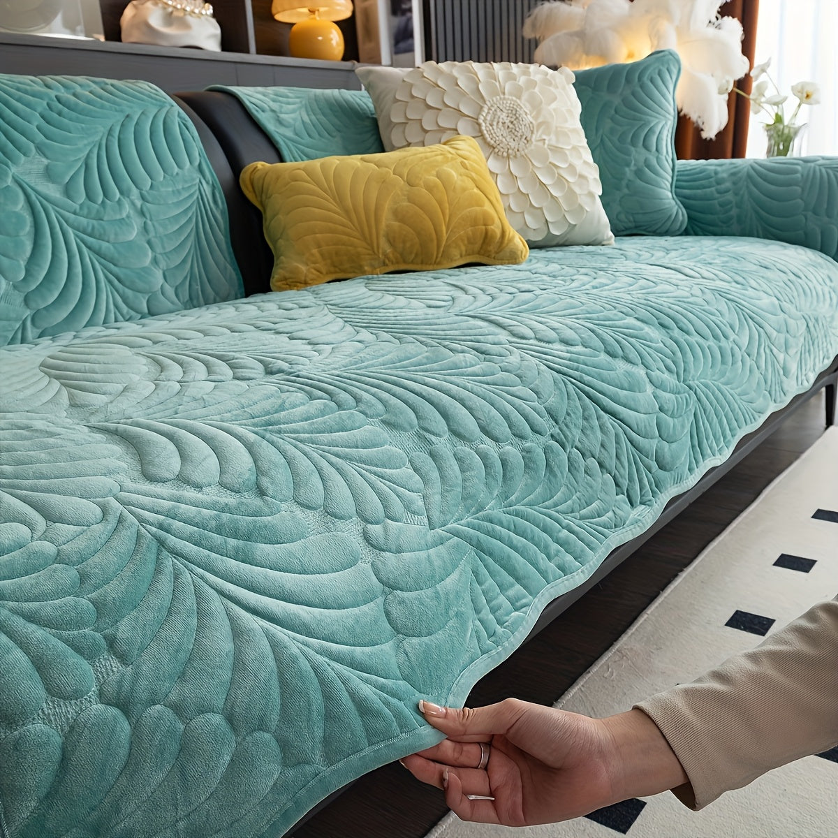 Короткий плюшевый чехол для дивана на все сезоны, идеально подходит для домашнего декора в спальне, офисе или гостиной. Исключает спинку, подлокотники и наволочку.