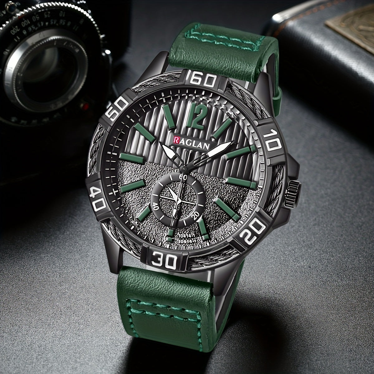 Reloj de cuarzo vintage para hombre con correa de cuero sintético y esfera a rayas