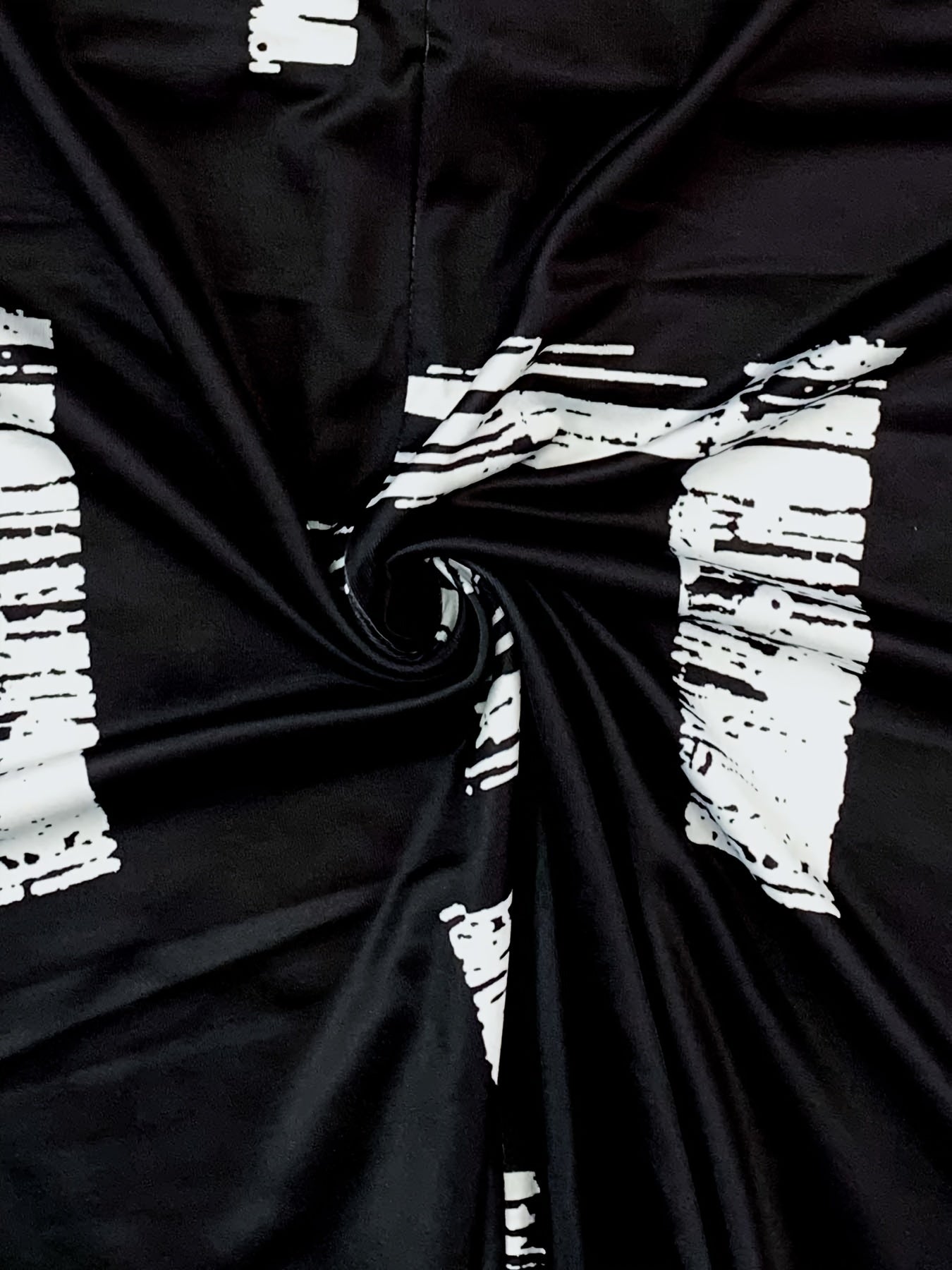 Plus Size Long Sleeve Crew Neck Dress with Pockets Patchwork Knit Fabric All-Season