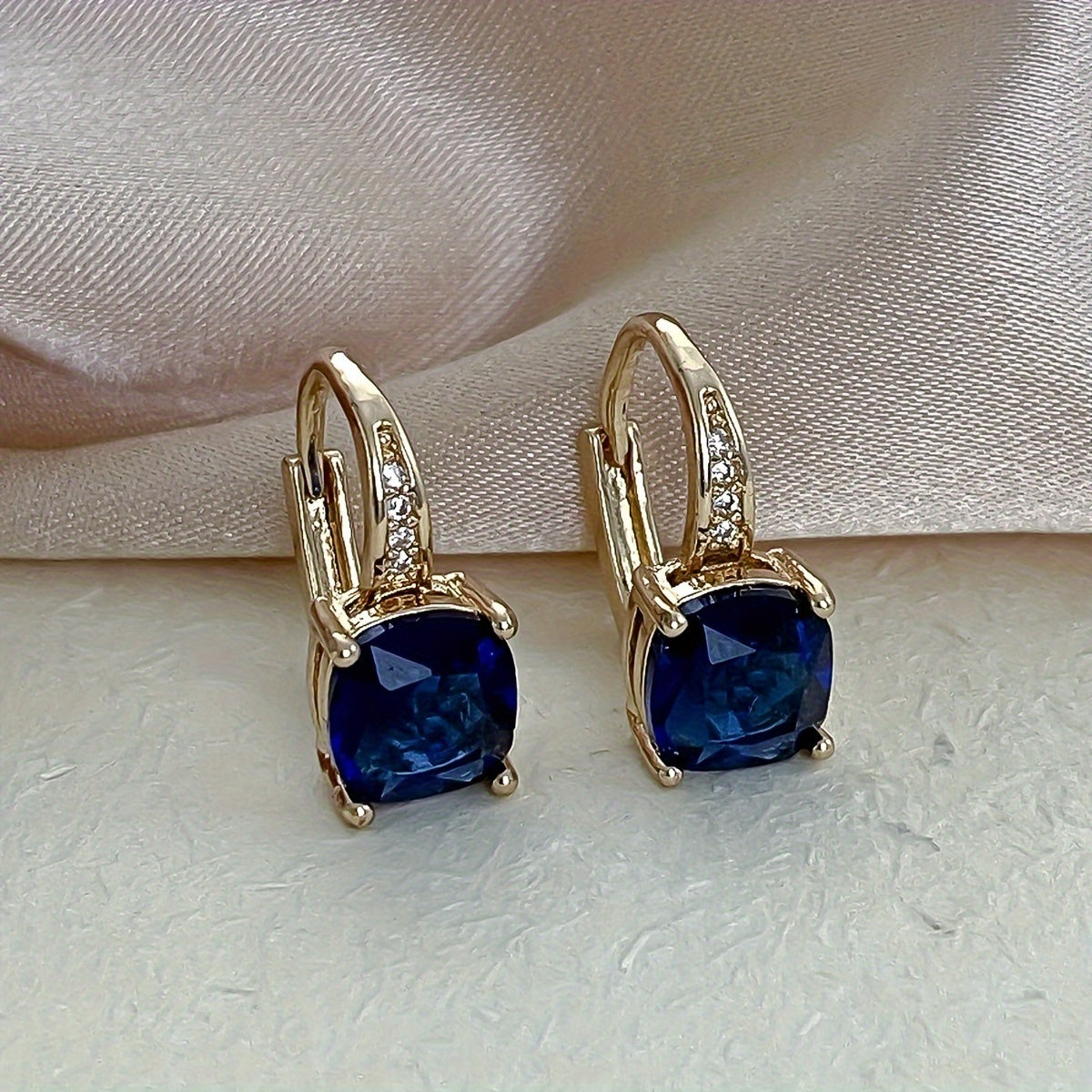 Ayollar uchun kvadrat shaklidagi kubik zirkoniy stud uzuklar, 18K oltin bilan qoplangan mis, moda zargarlik buyumlari