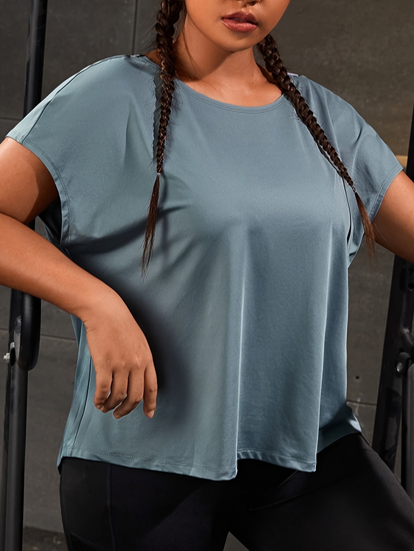 Plus Size Women's Sports Tee Short Sleeve Light Blue Casual Workout Top
