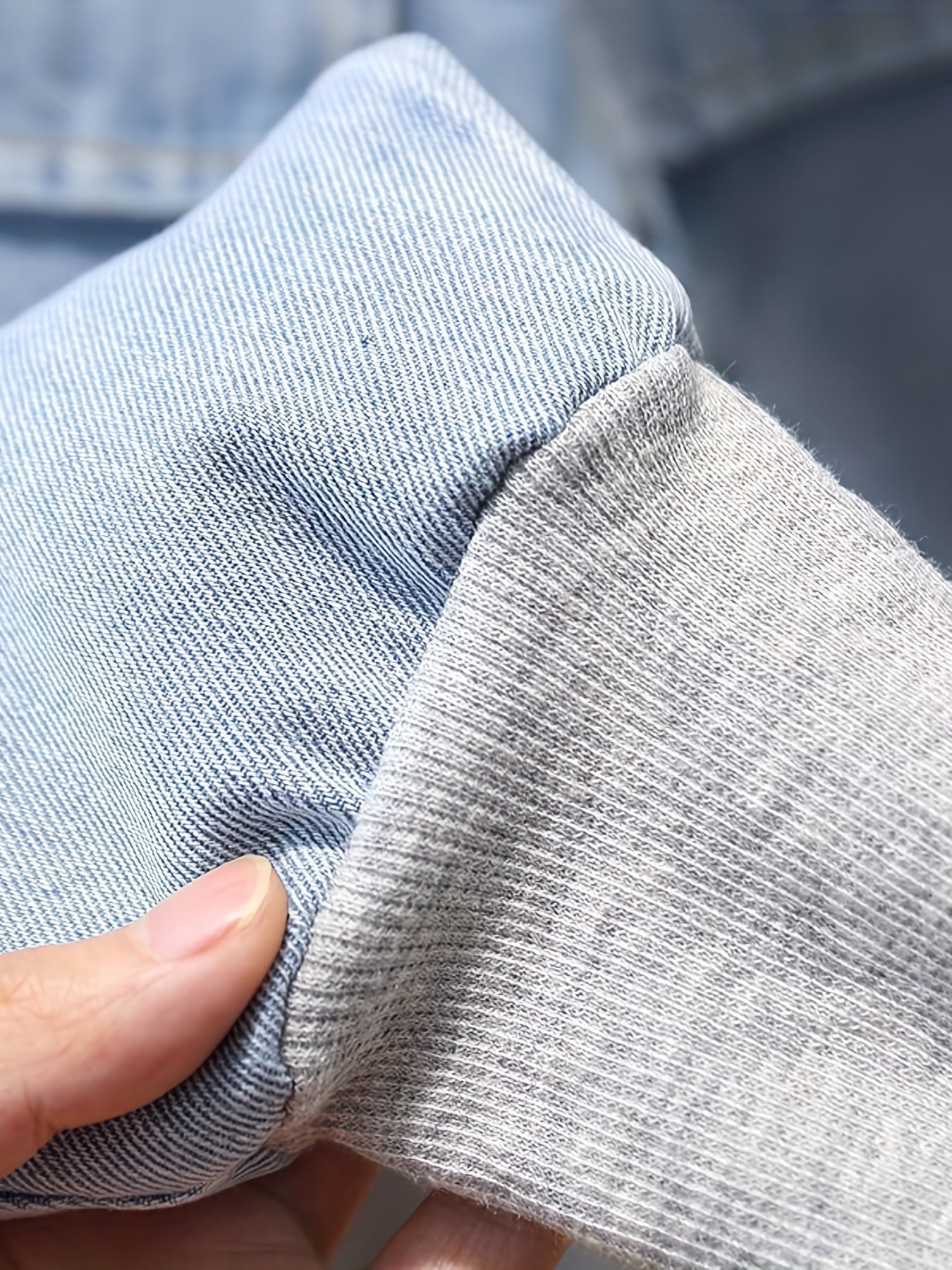 Повседневный костюм для детей: свитшот с длинными рукавами и цветными блоками, а также джинсы с эластичным поясом для мальчиков