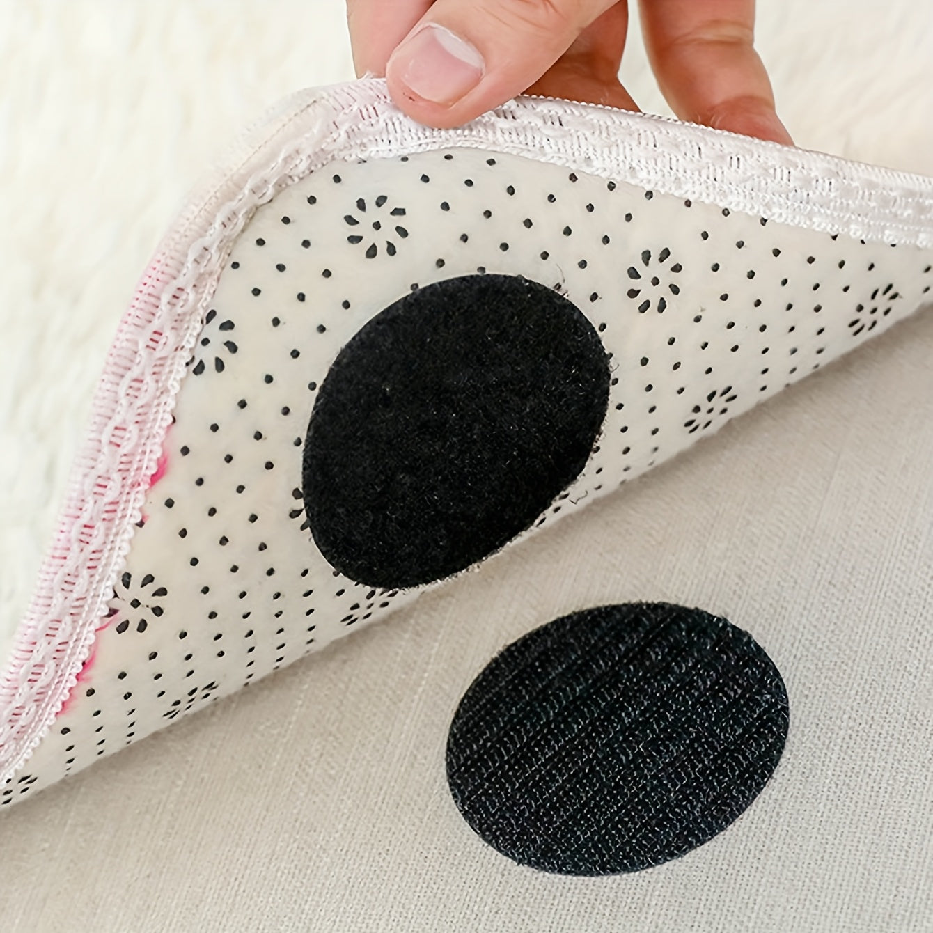 Set of 8/12 Black Reusable Sheet Fasteners with Double-Sided Adhesive for Mattress Sofa Carpet