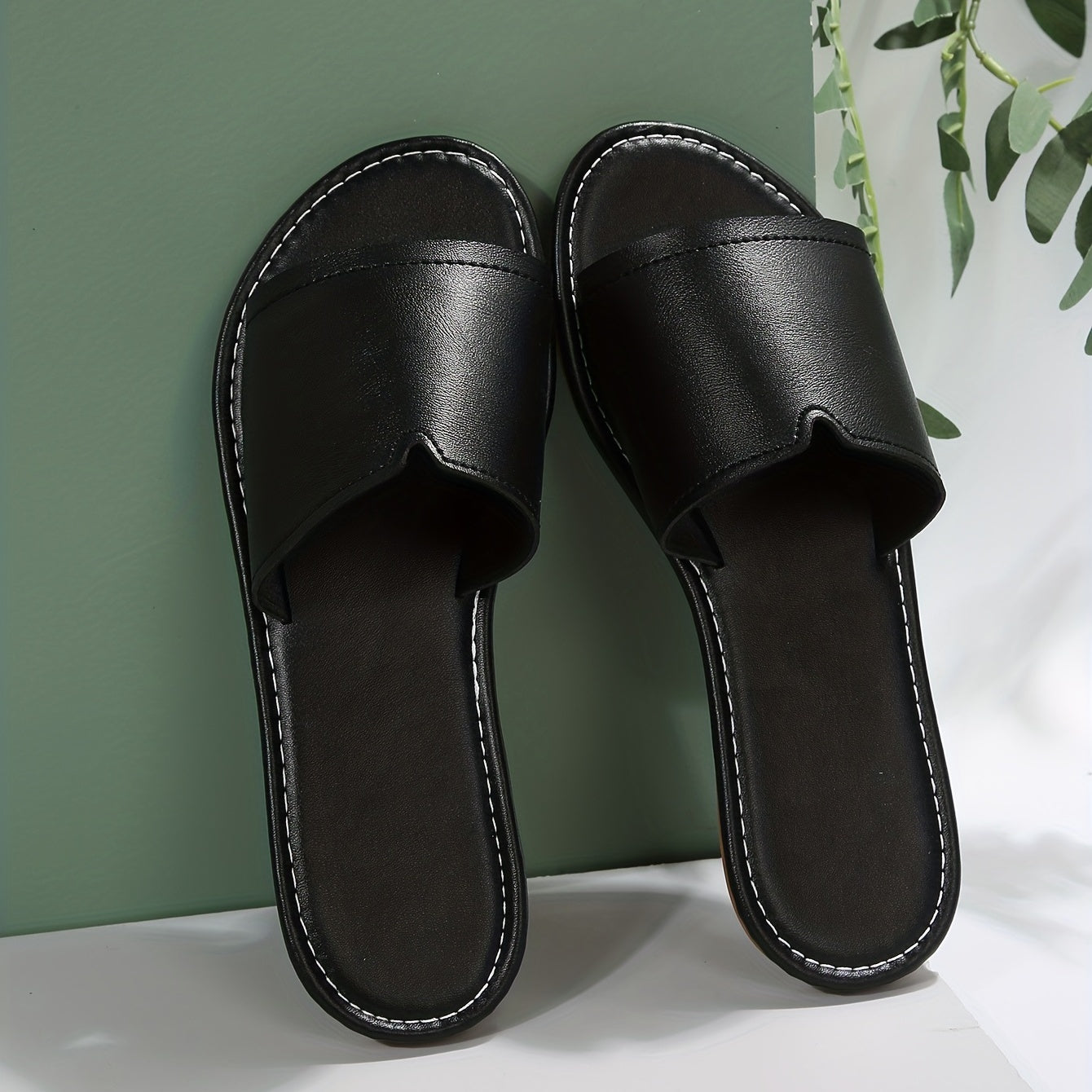 Women's Solid Color Minimalist Slip-On Sandals for Beach and Casual Use