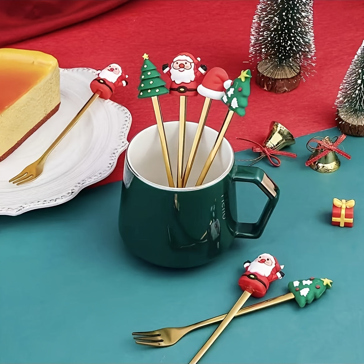 Set of 4/6 Stainless Steel Spoons with Cartoon Figurines for Holidays and Daily Use