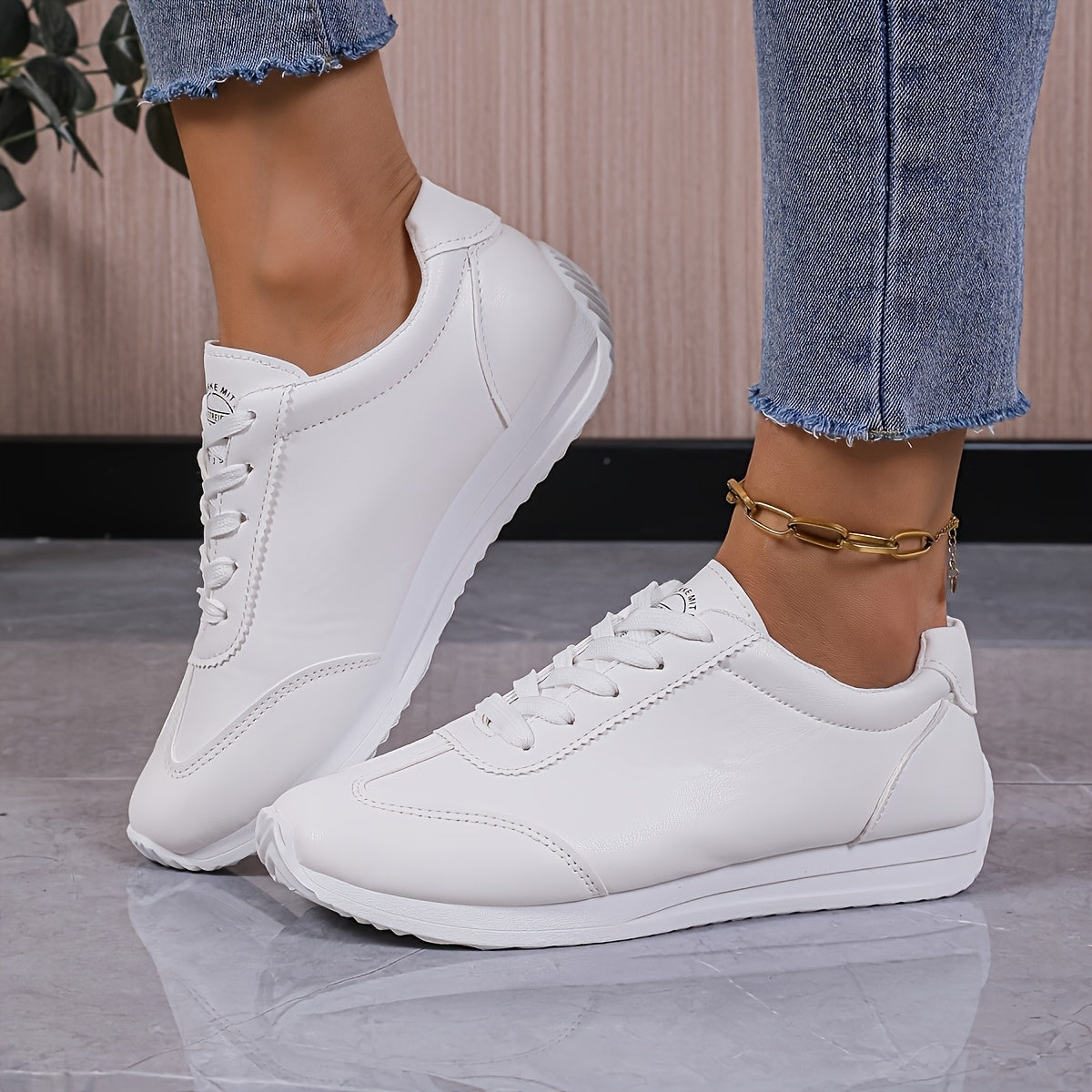 Women's White Low-Top Sneakers Lightweight Breathable Casual Shoes