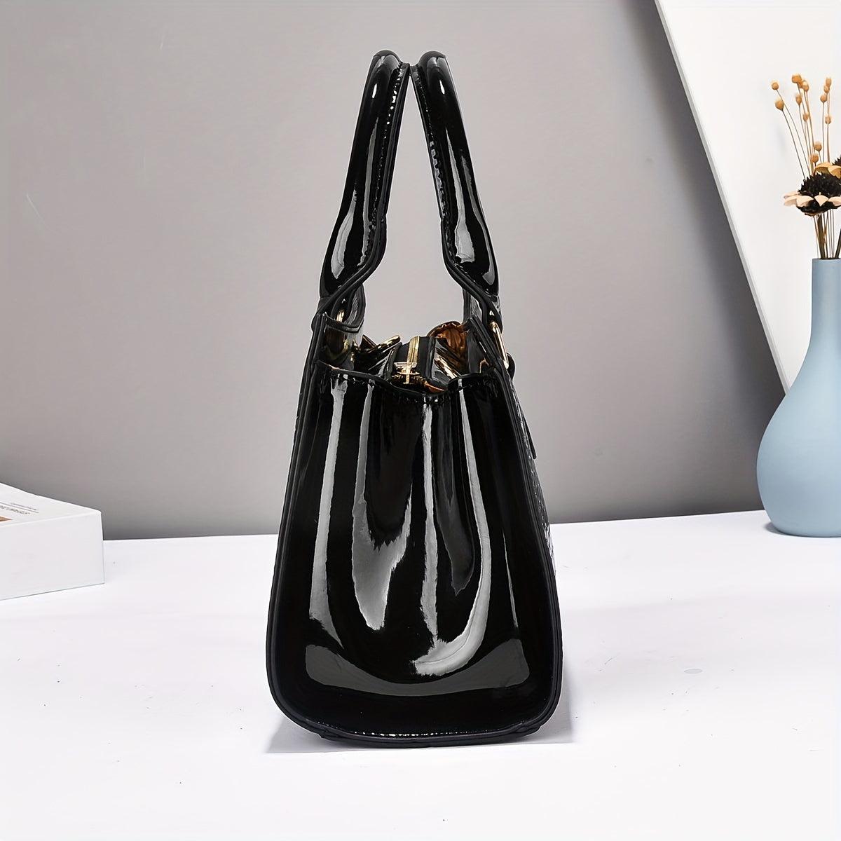 Women's Black Crocodile-Embossed Leather Handbag with Adjustable Strap and Zipper Closure