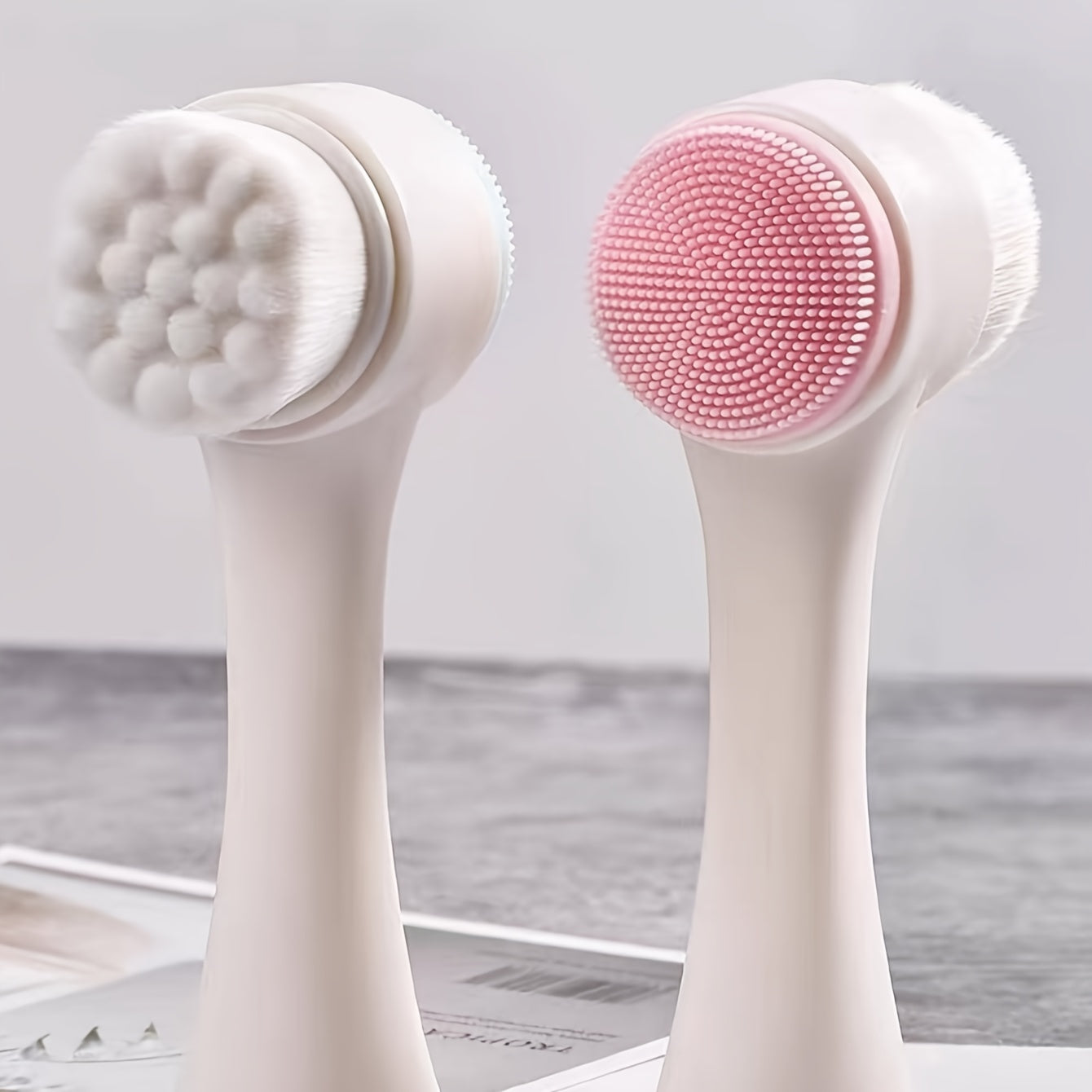 Silicone Facial Cleansing Brush for Gentle Exfoliation and Deep Pore Cleansing
