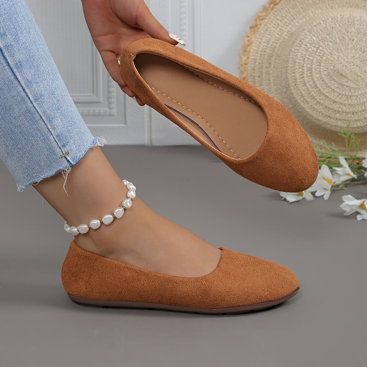 Women's Solid Color Minimalist Flats Lightweight Slip-On Walking Shoes