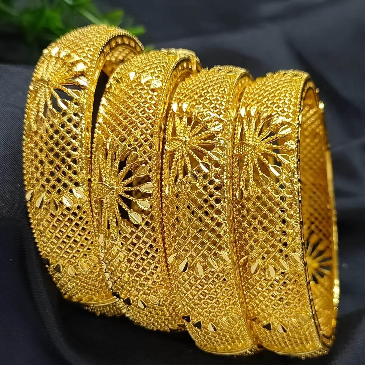 Gold-Plated Peacock Bracelet Set 4-Piece Jewelry Gift for Mother's Day Graduation