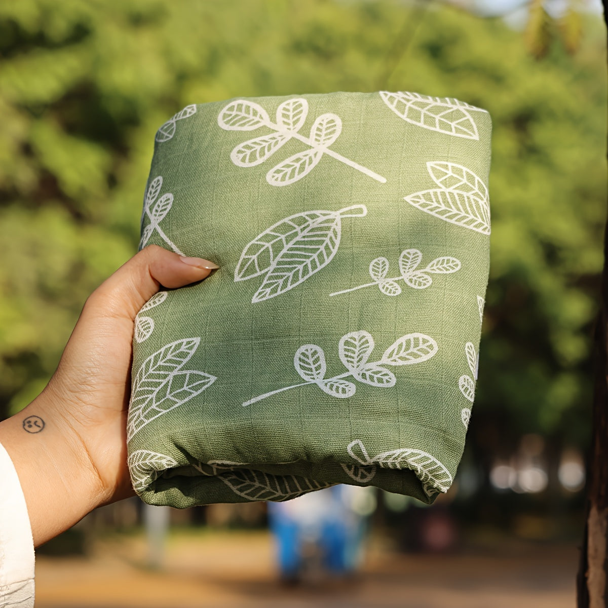 100% Cotton Muslin Swaddle Blanket for Newborns Woven Baby Towel Mixed Color