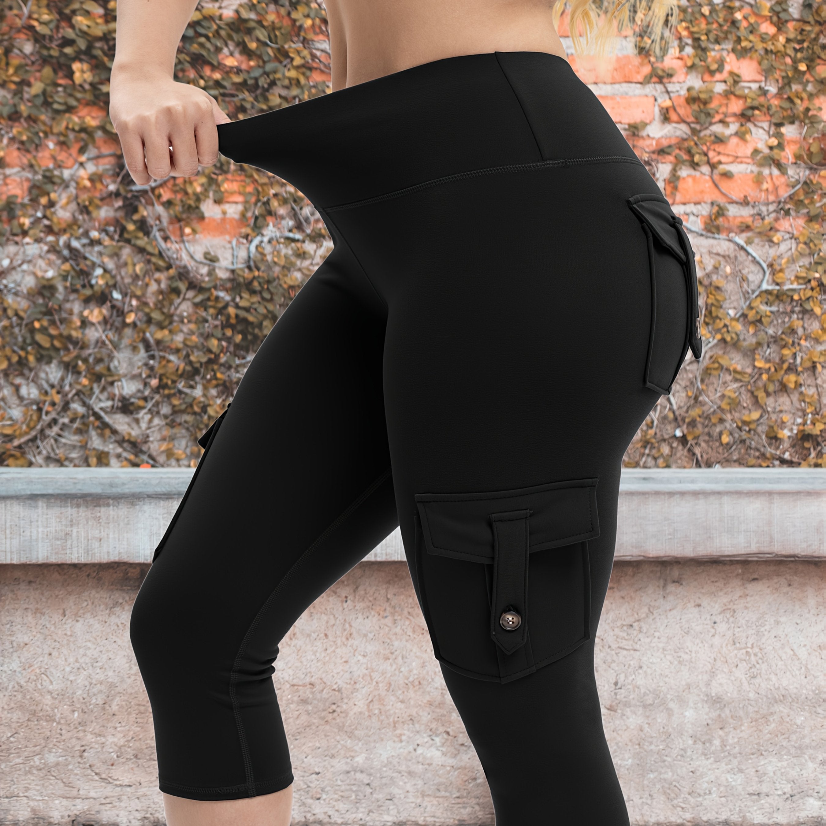 Plus-Size Women’s High-Waisted Seven-Point Yoga Pants with Pockets and Four-Way Stretch