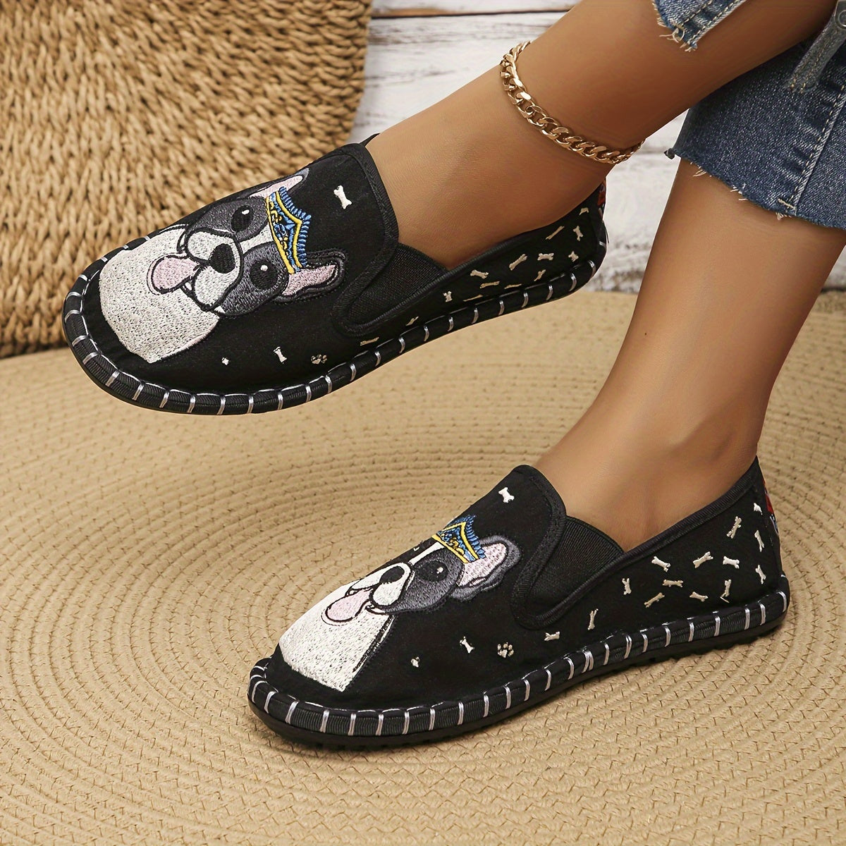 Women's Embroidered French Bulldog Slippers with Anti-Slip Sole, Indoor-Outdoor