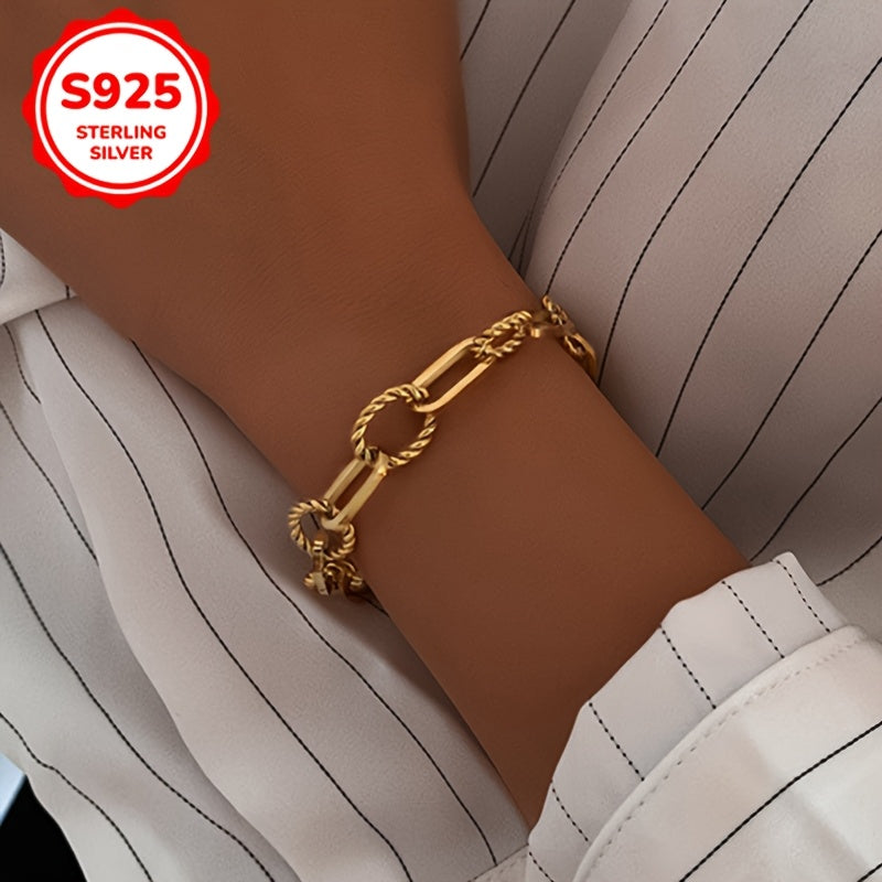 Винтажный стиль и идеально подходит как для повседневной носки, так и для вечеринок, этот шикарный браслет из 925-й стерлинговой серебряной цепочки с закруткой — незаменимый аксессуар.