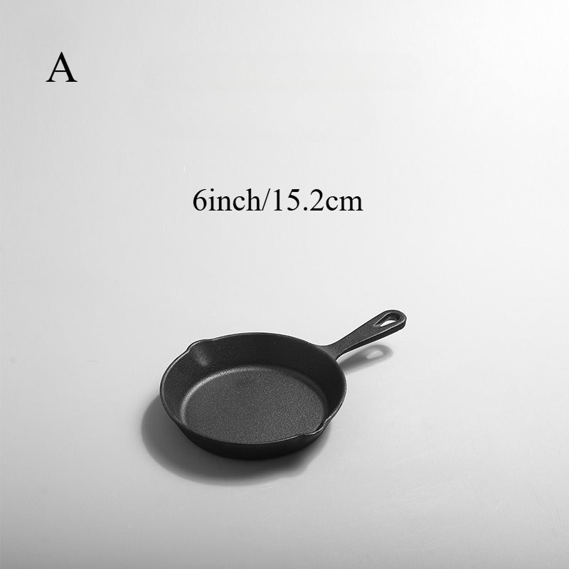 Набор из 3 чугунных сковородок с плоским дном, с антипригарным покрытием, кастрюля для брызг масла, легкое наливание и прочные ручки - идеально подходит для приготовления пищи дома. Маленькие, без покрытия, традиционные сковороды.