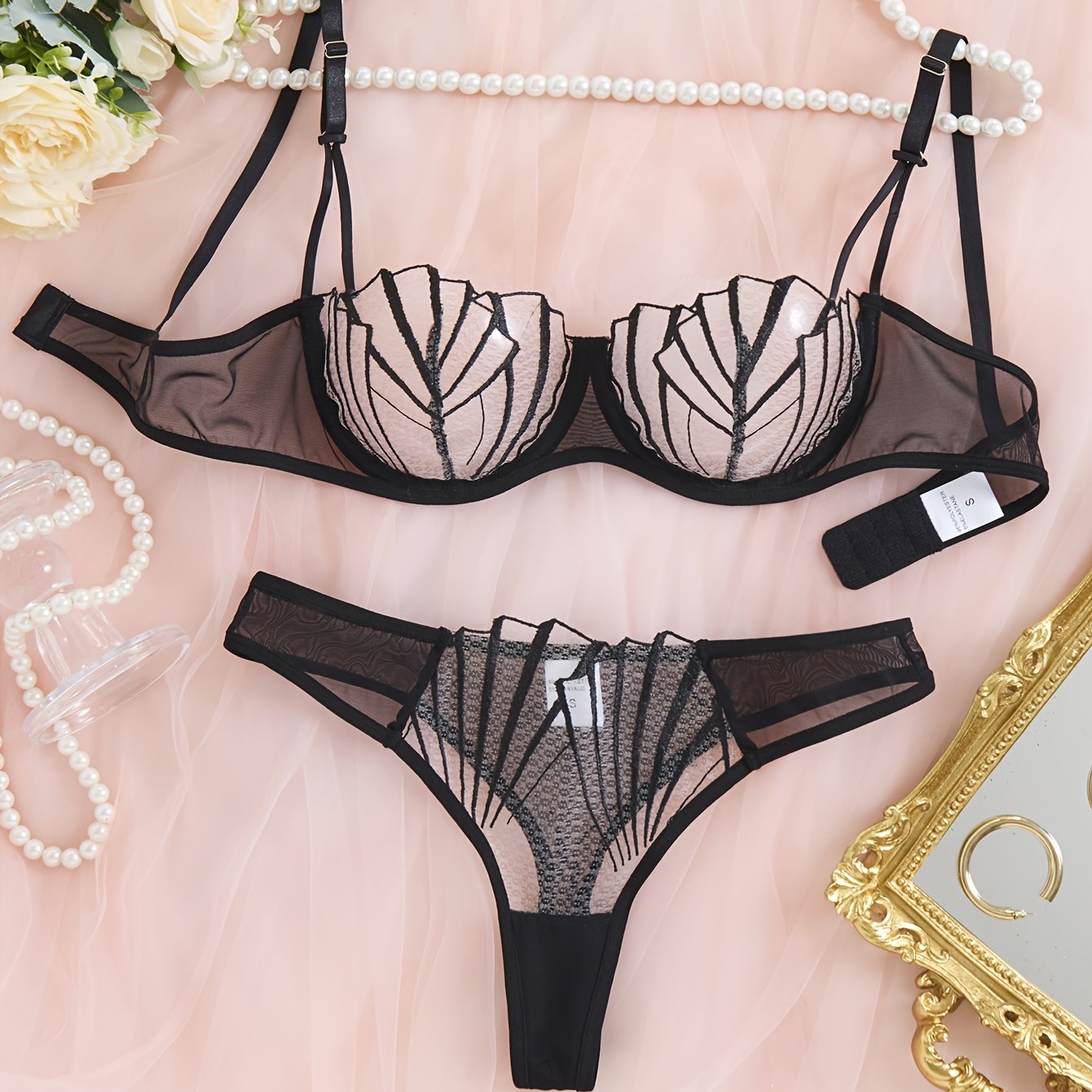 Women’s Lace Lingerie Set with Embroidered Detail Solid Color Drop Waist Briefs