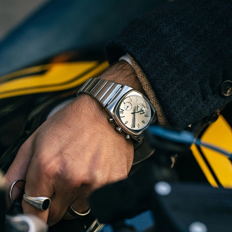 2024-yilgi Erkaklar uchun Yangi Kvadrat Soat - Asl, Premium, Moda Usuli Wormhole Konsepti bilan, Sport uchun ideal.