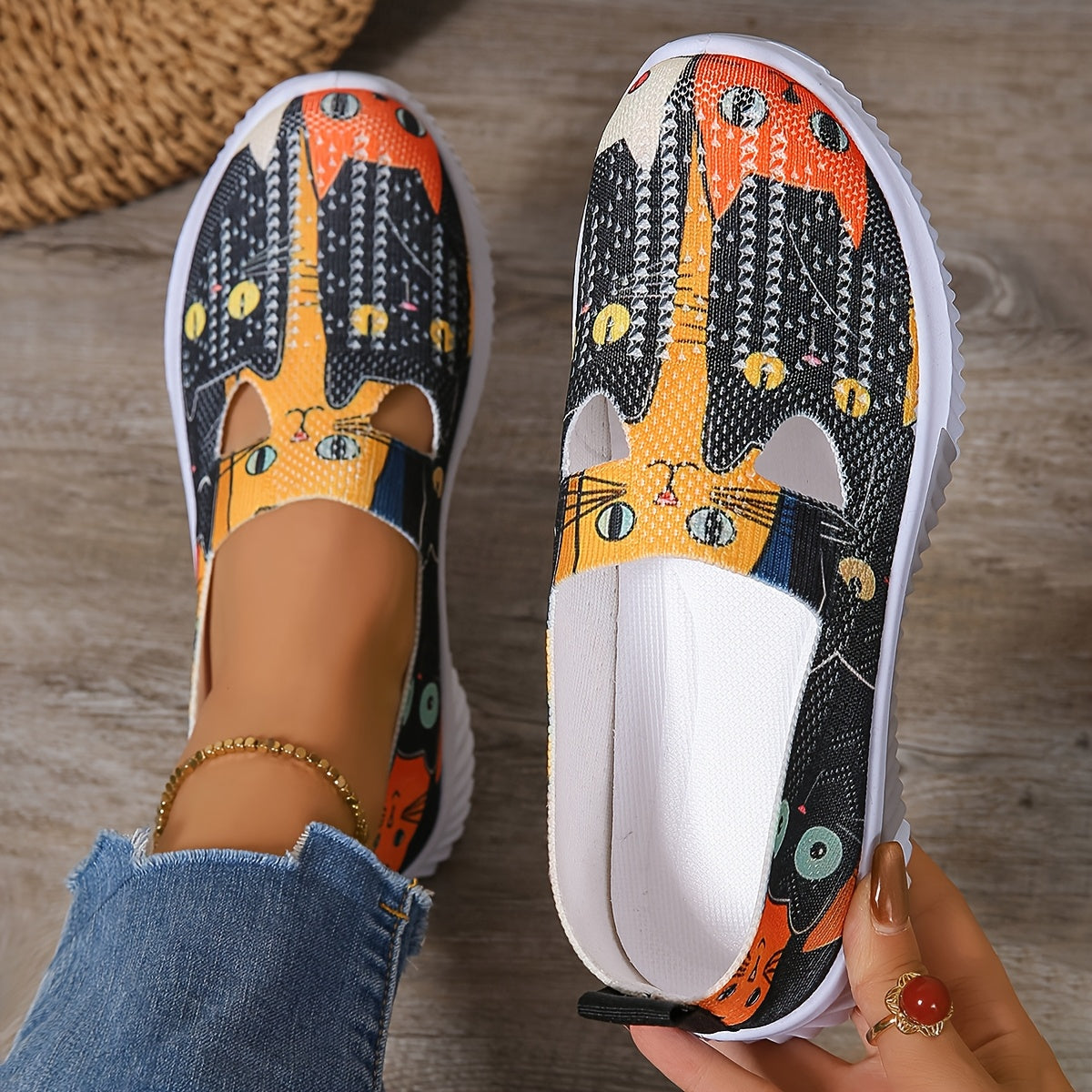 Ayollar uchun Cartoon Cat naqshli oddiy sport poyabzali, yengil yozki slip-on poyabzal