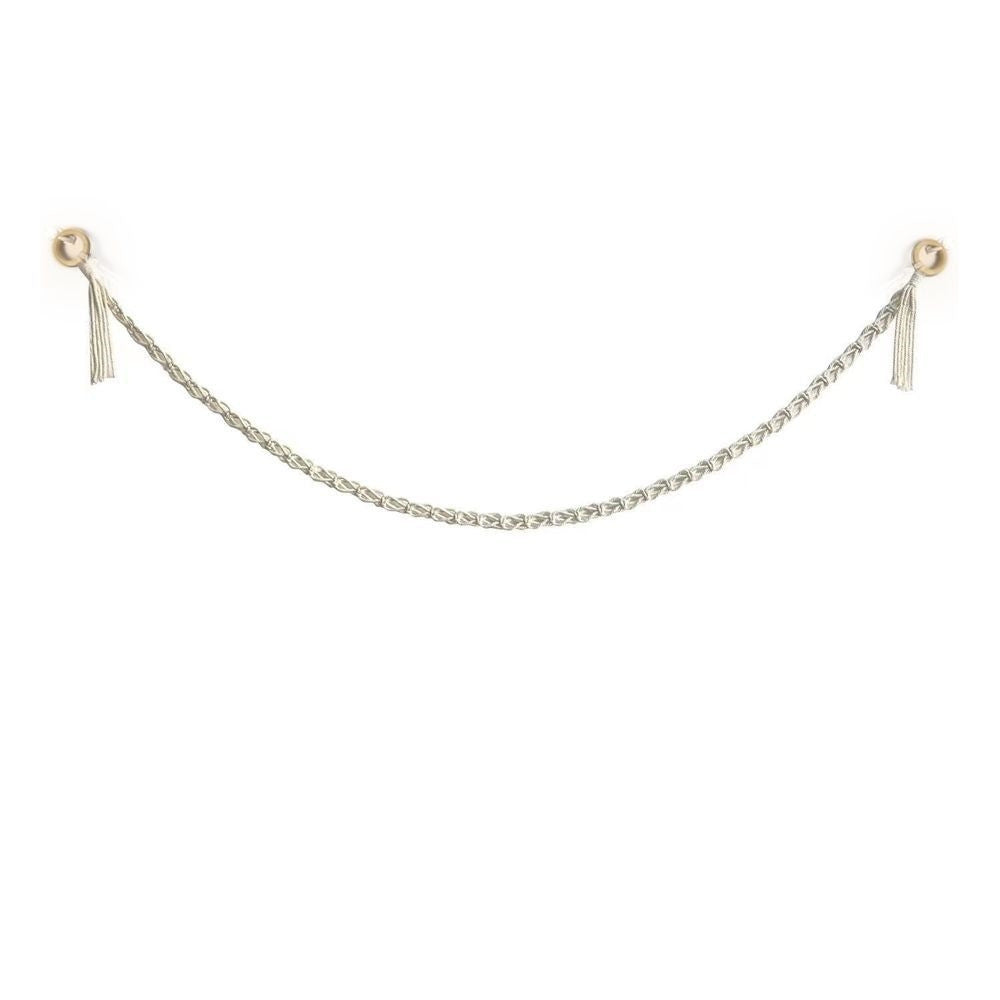 Tog'ora bilan osilgan tasma bilan to'quv yumshoq to'radan yasalgan sumka saqlash, uyda kiyim, shlyapa va paypoqlarni tartibga solish uchun mukammal.