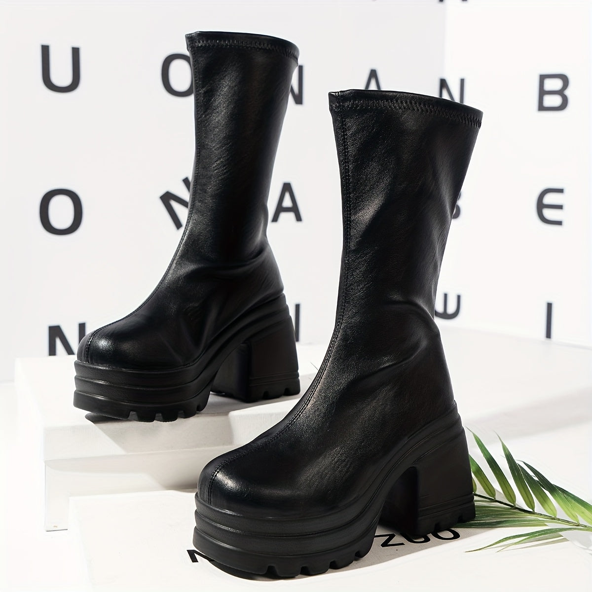 Женские обувь больших размеров черные ботинки на круглой носке с массивным каблуком для осени/зимы