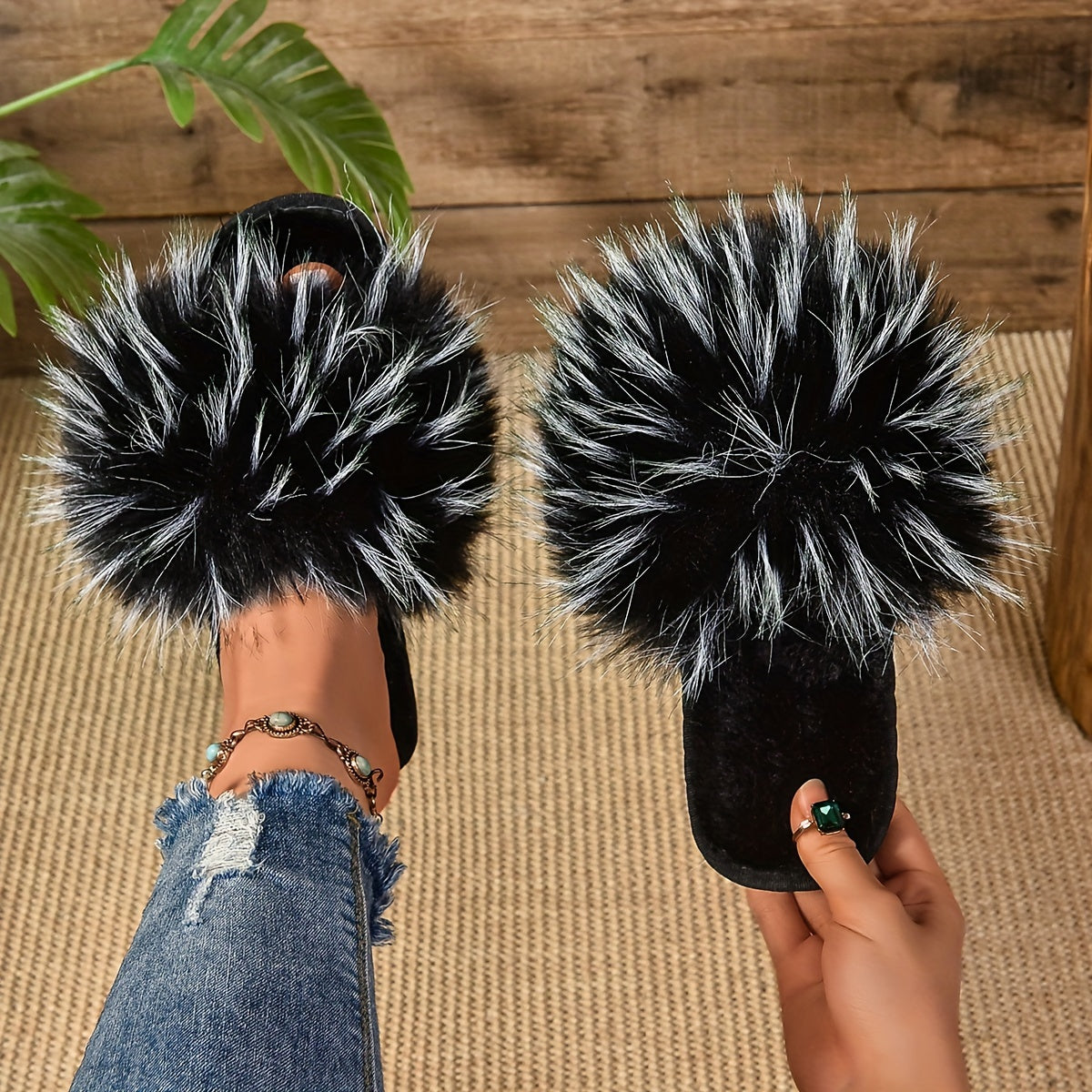Women's Faux Fur Slippers Open Toe Indoor Comfortable Slip Ons