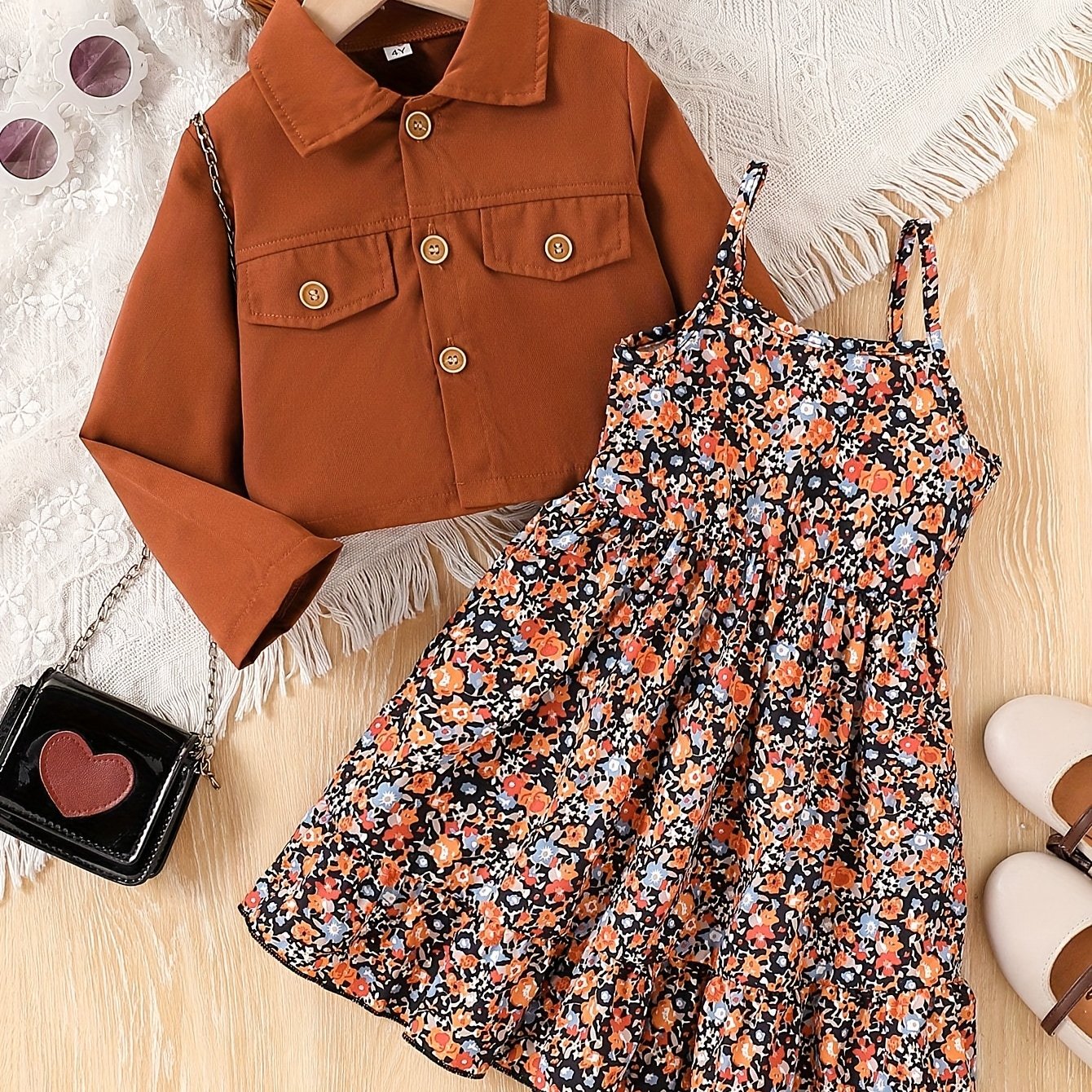 Bolalar uchun polyester gulli yubka to'plami, crop jaket va slingback poyabzal bilan