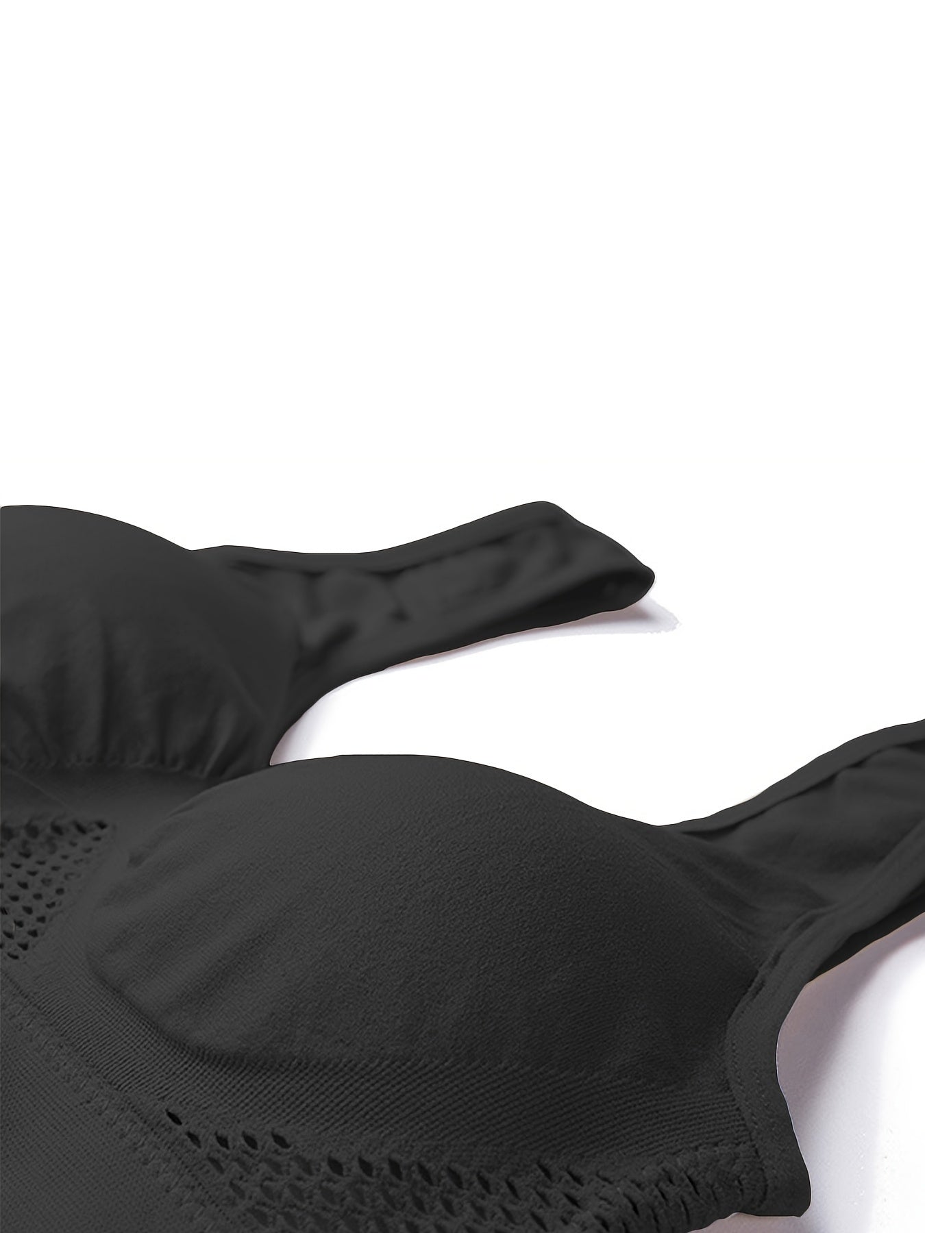 Комплект спортивных топов-бра с мягкой сеткой для полных женщин