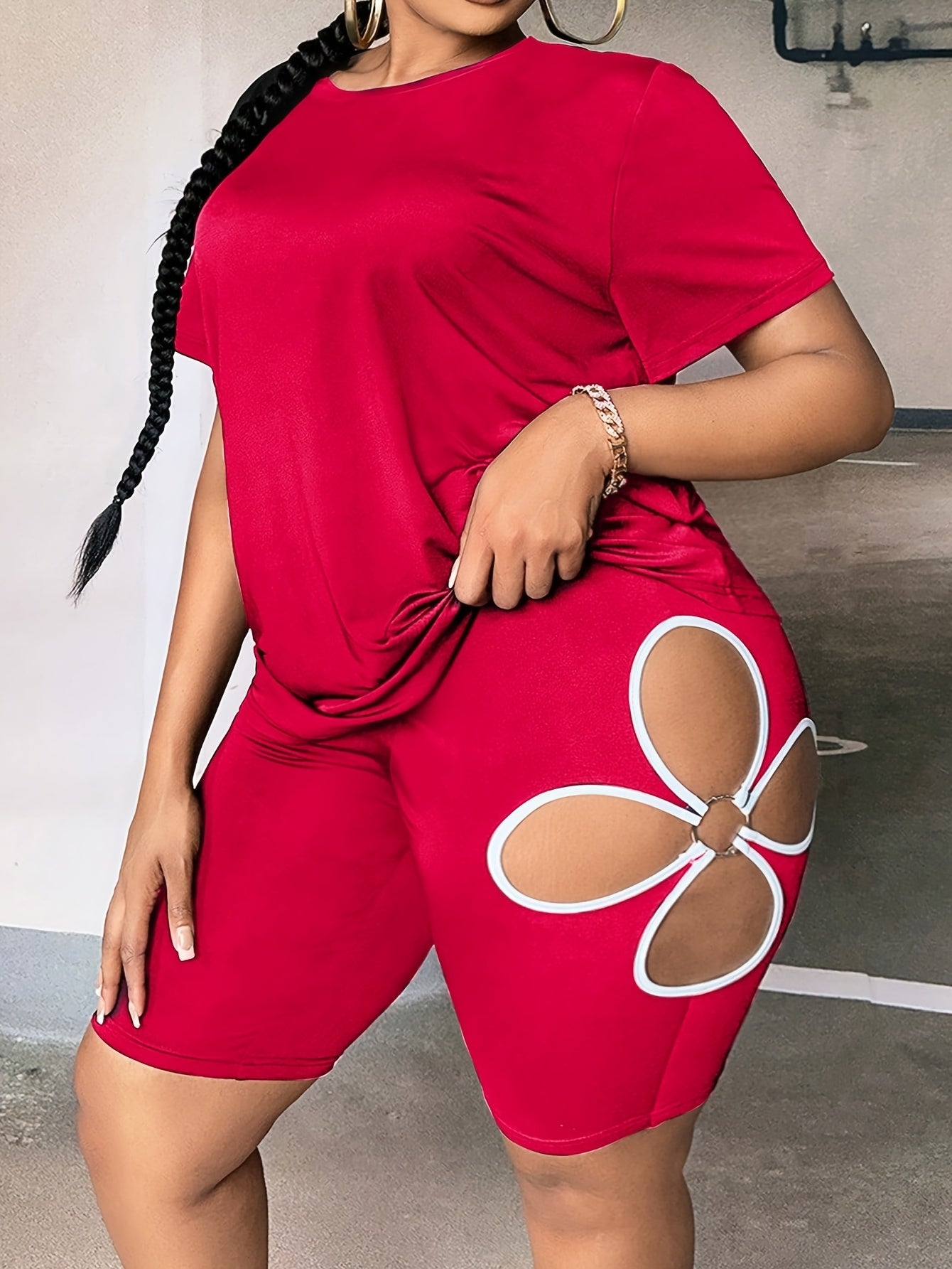 Plus Size Floral Hollow Out Sports Suit Set T-Shirt and Shorts Polyester Elastane