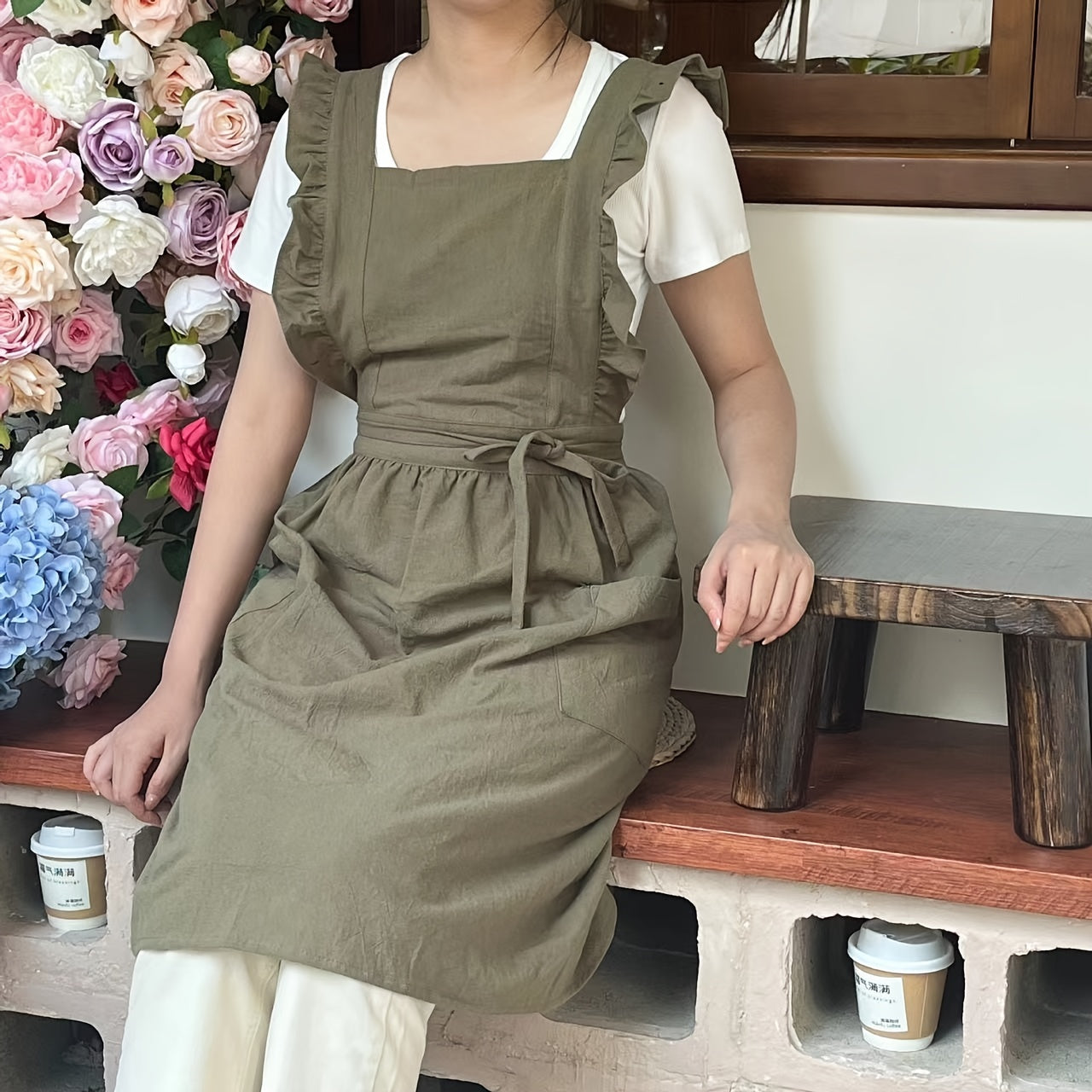 Women's Woven Fabric Apron with Pockets Solid Color 180gsm