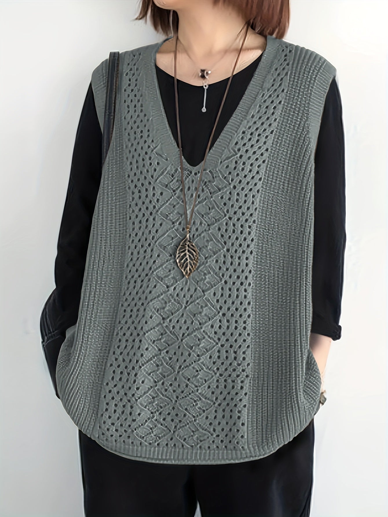 Women's Plus Size Open Front Sleeveless Sweater in Solid Color for Spring and Autumn
