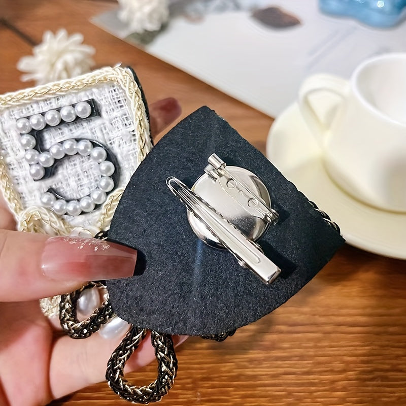 Minimalist moda kostyum aksessuari uchun marvaridli oqimli bowtie broshli pin