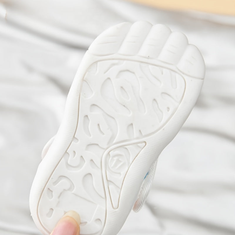 O'g'il bolalar uchun nafas oladigan yengil ochiq oyoq kiyimlari, sirpanmaydigan to'r bilan.