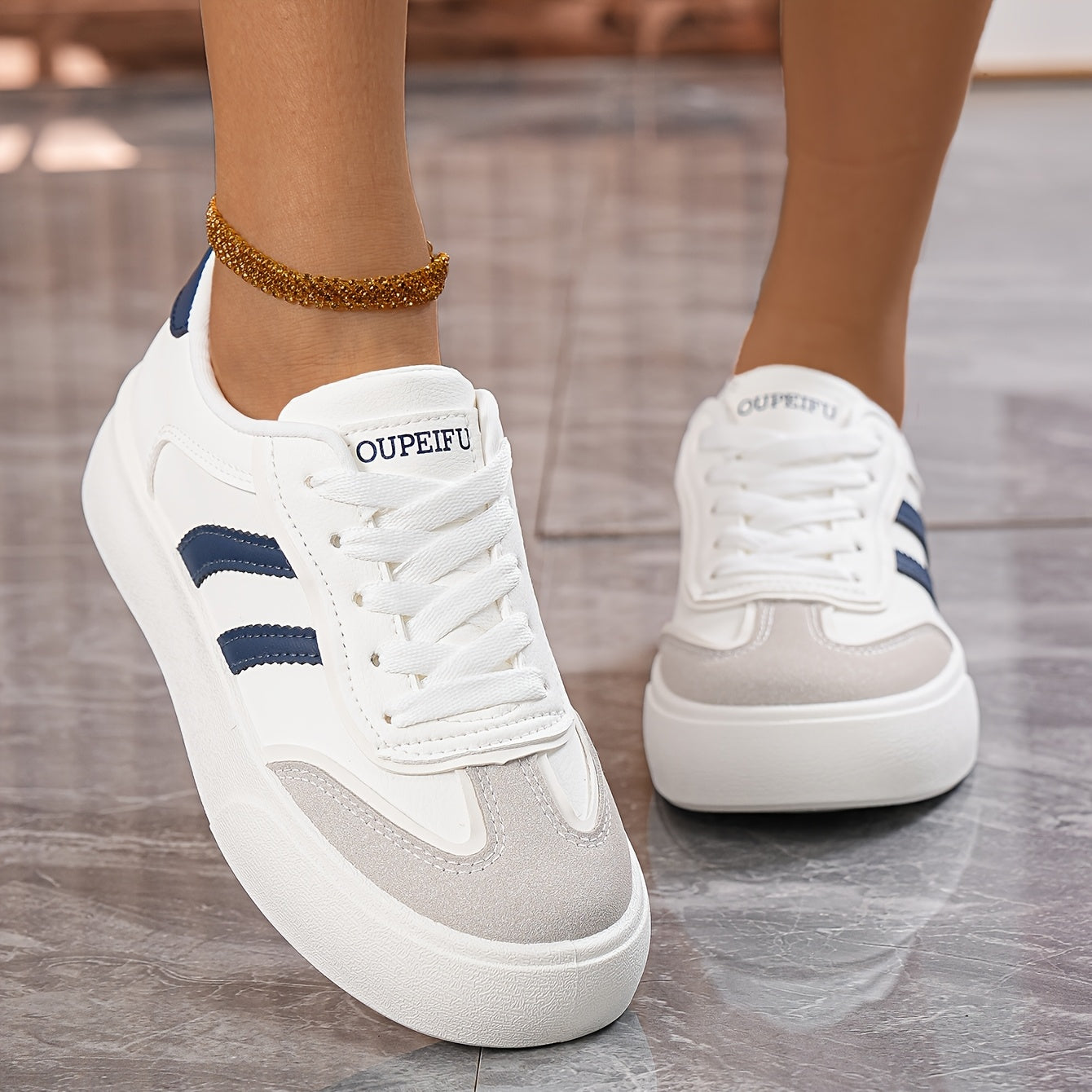 Women's White Low-Top Casual Sneakers Lightweight Lace-Up Shoes