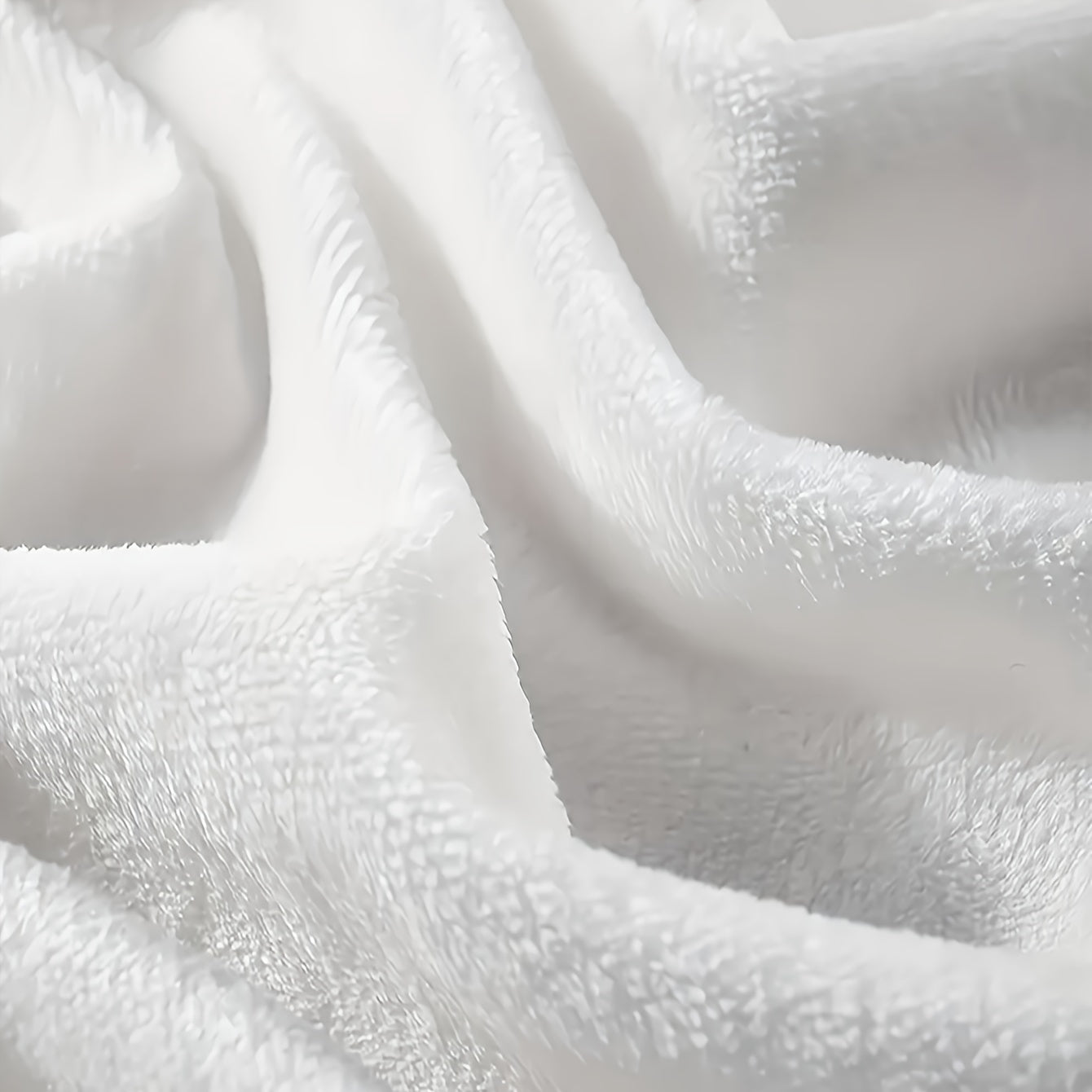 Polyester Throw Blanket with Soft Flannel Texture Hypoallergenic All-Season Gift